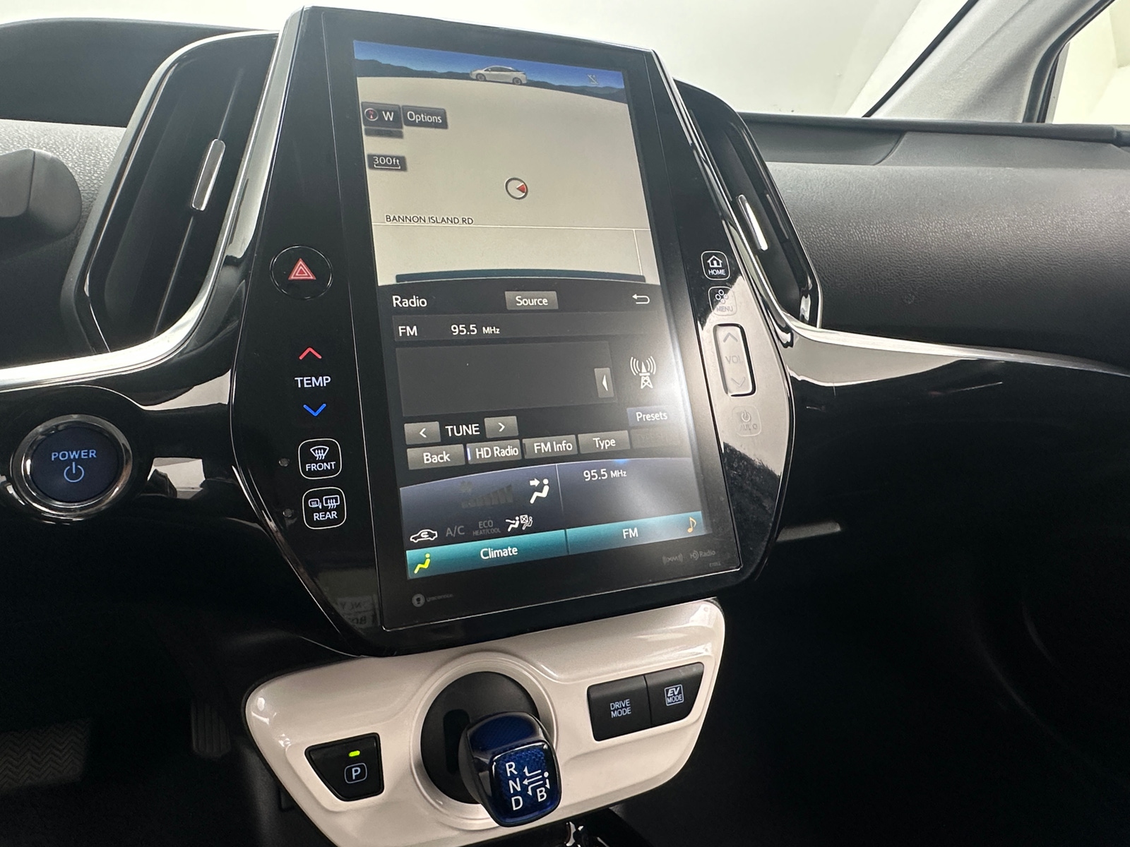 Thumbnail: 2018 Toyota Prius - 4