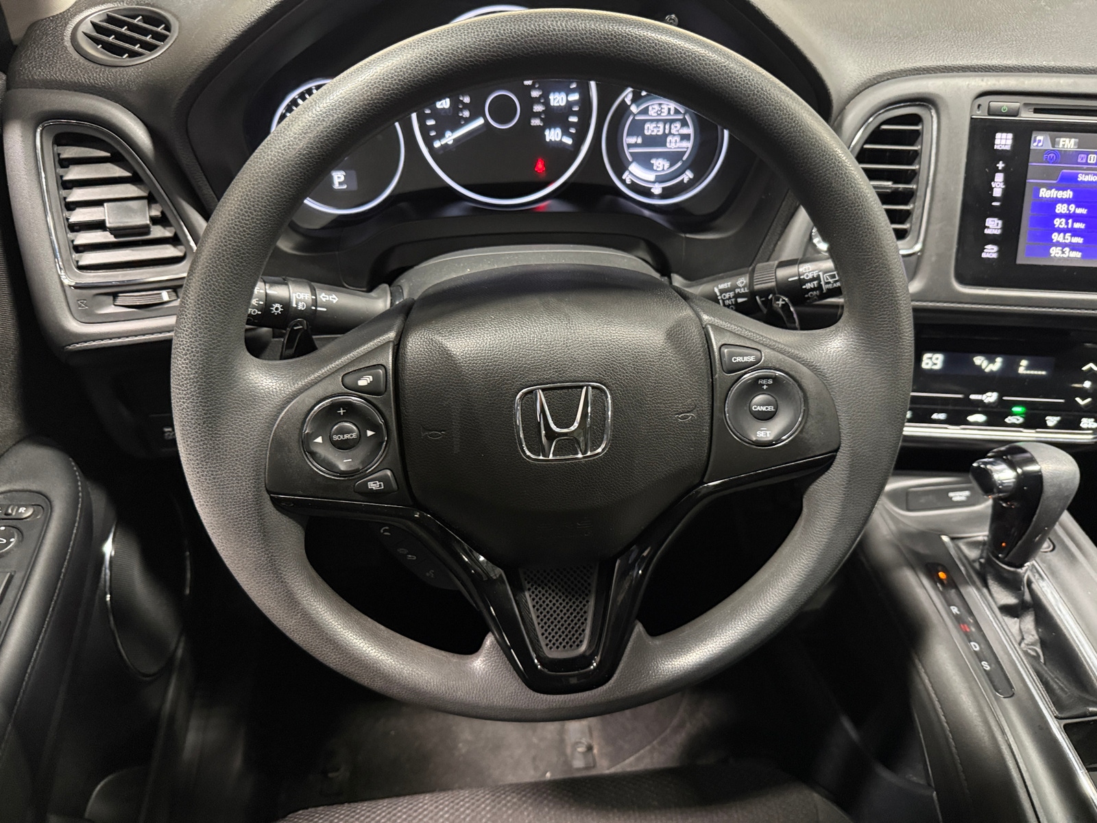 Thumbnail: 2017 Honda HR-V - 5