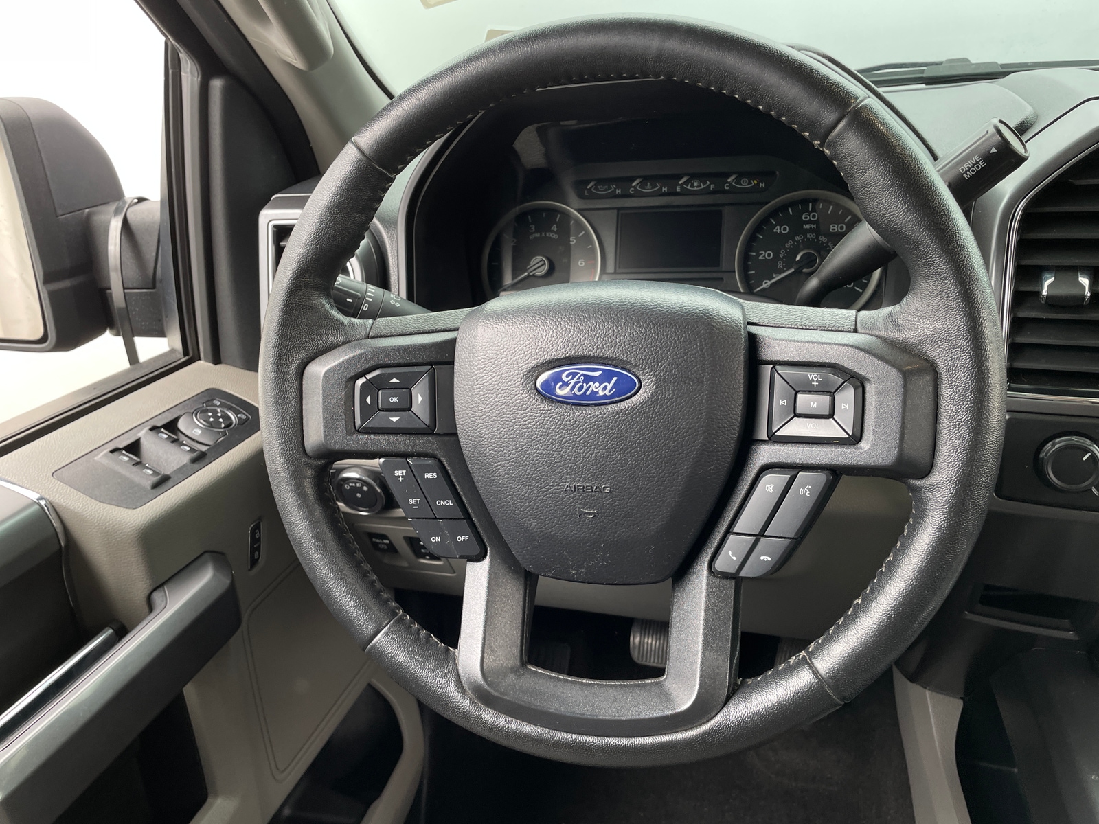 Thumbnail: 2020 Ford Econoline - 5