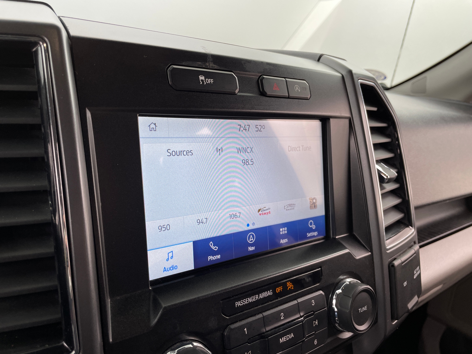 Thumbnail: 2020 Ford Econoline - 4