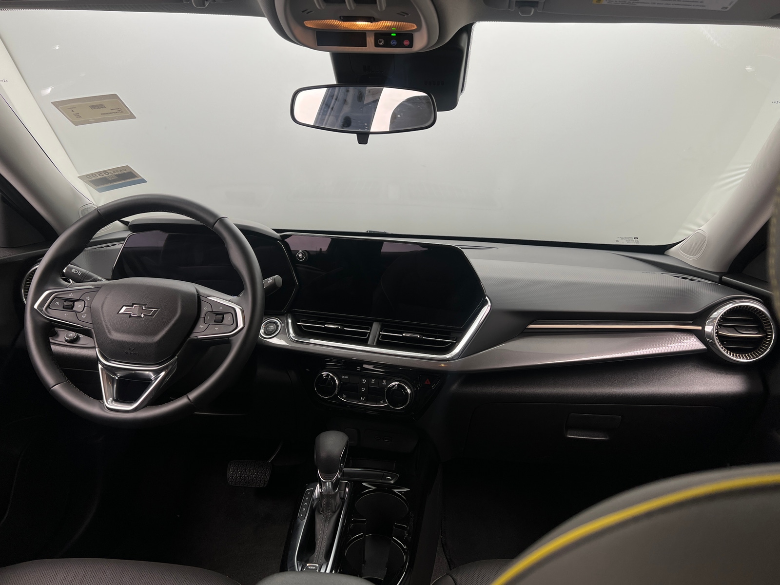 Thumbnail: 2025 Chevrolet Trax - 2