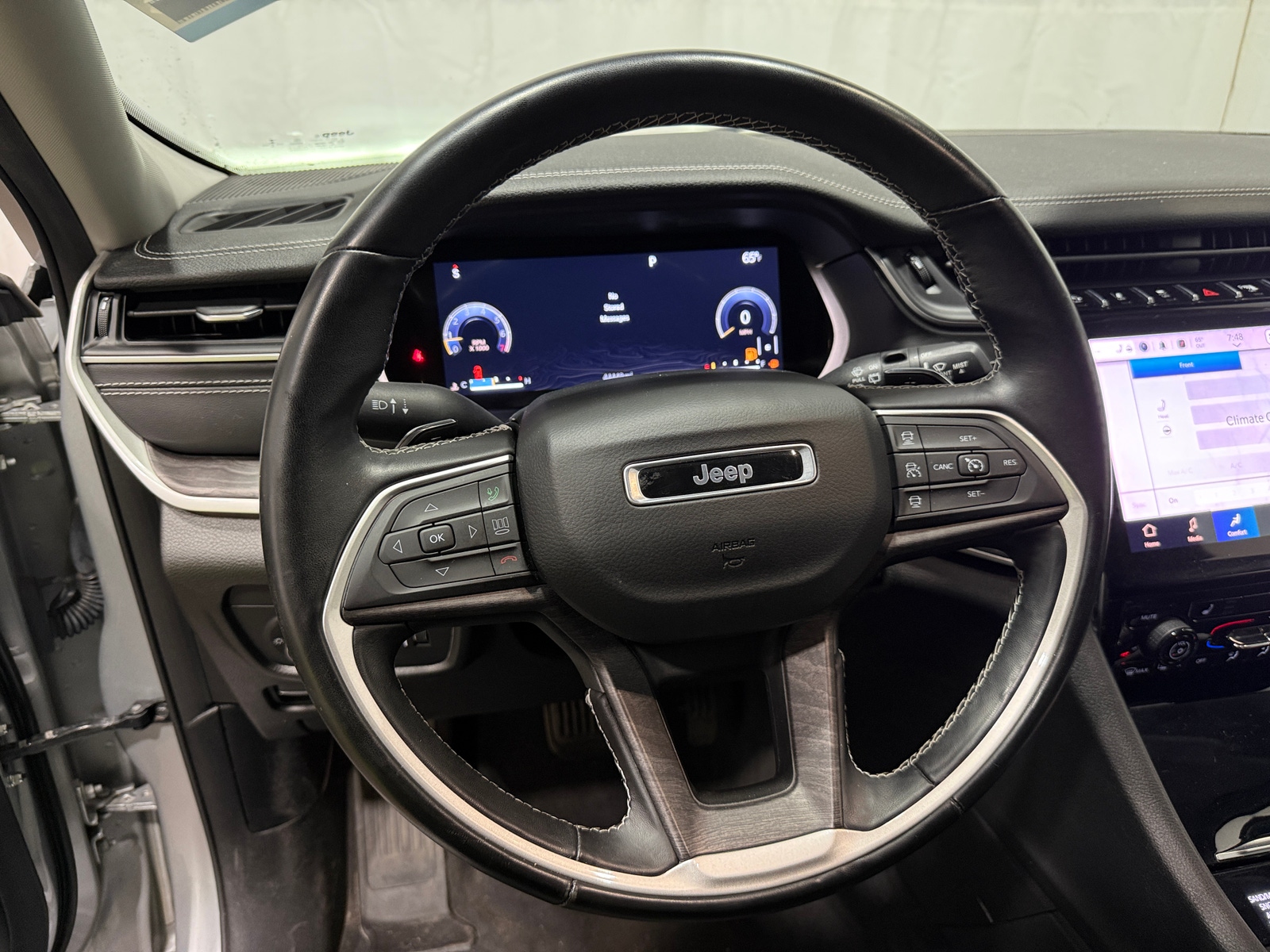 Thumbnail: 2021 Jeep Grand Cherokee L - 4