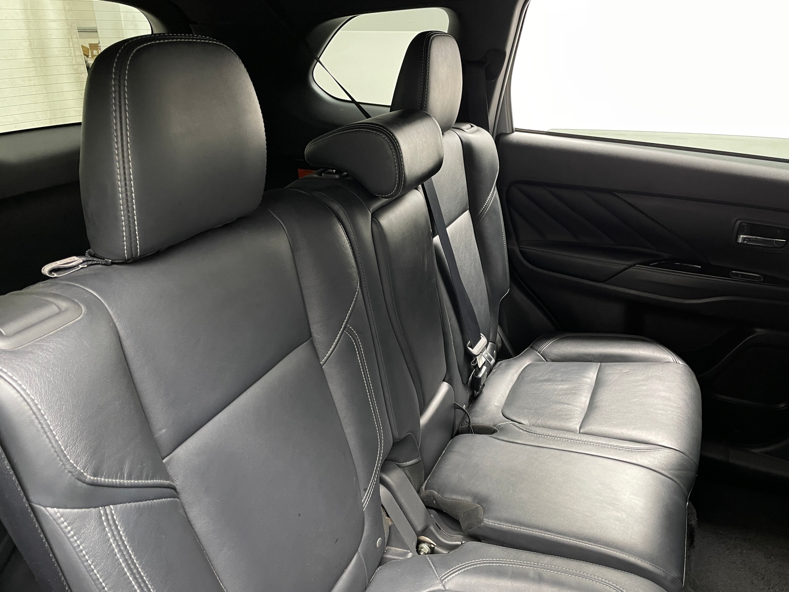 Thumbnail: 2022 Mitsubishi Outlander - 5