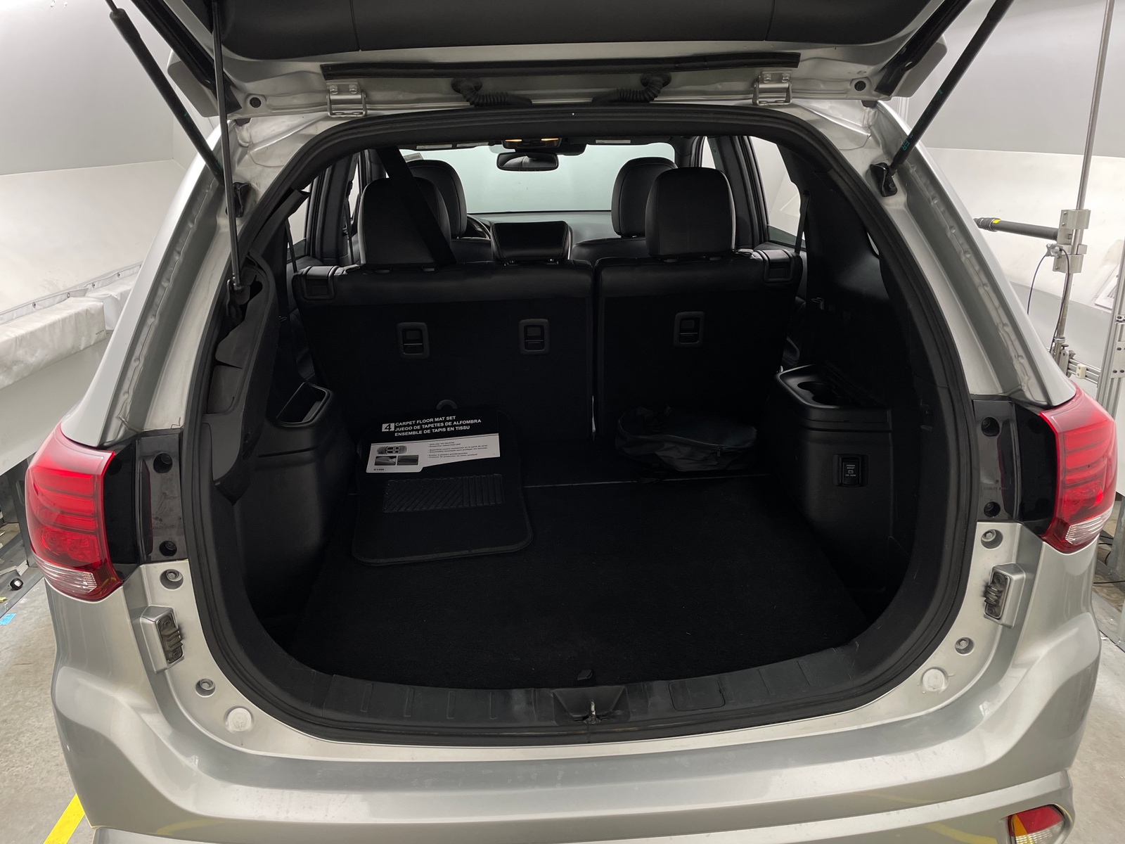 Thumbnail: 2022 Mitsubishi Outlander - 6