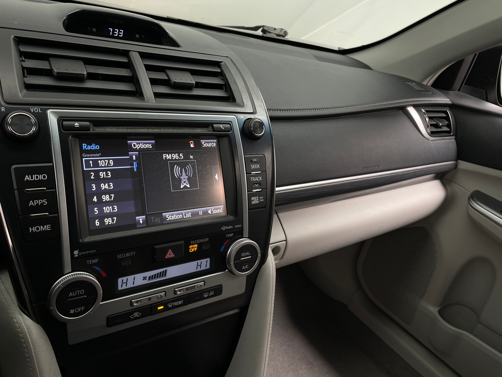 Thumbnail: 2014 Toyota Camry - 4