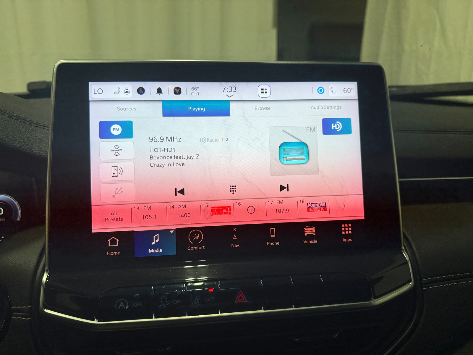 Thumbnail: 2022 Jeep Compass - 3