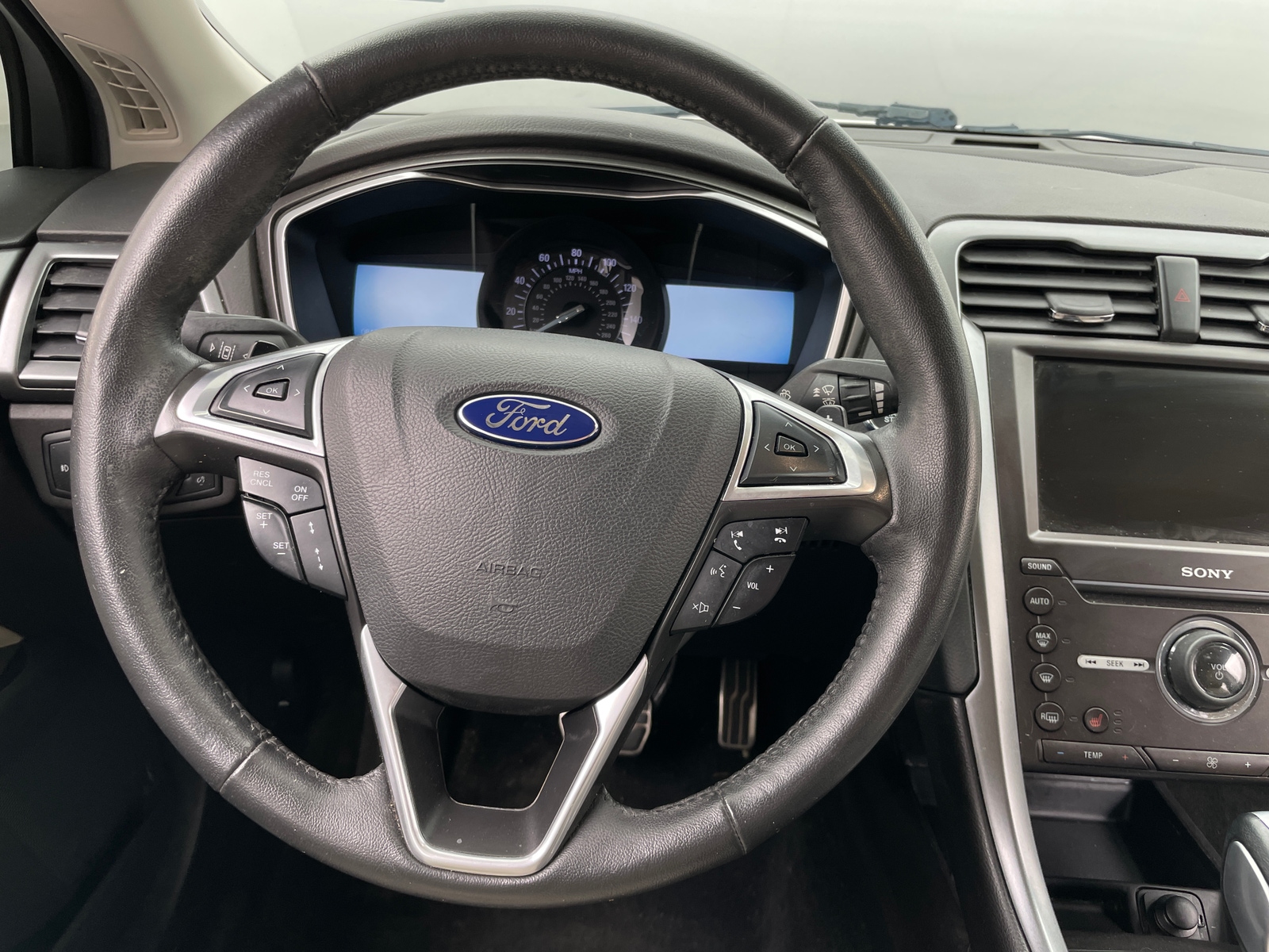 Thumbnail: 2016 Ford Fusion - 4