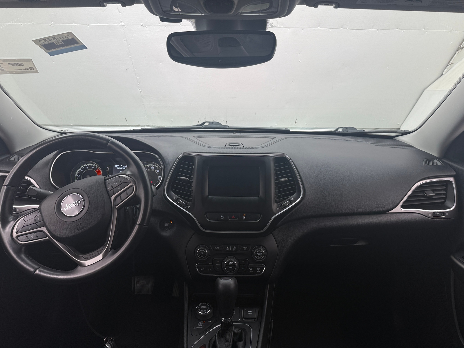 Thumbnail: 2020 Jeep Cherokee - 2