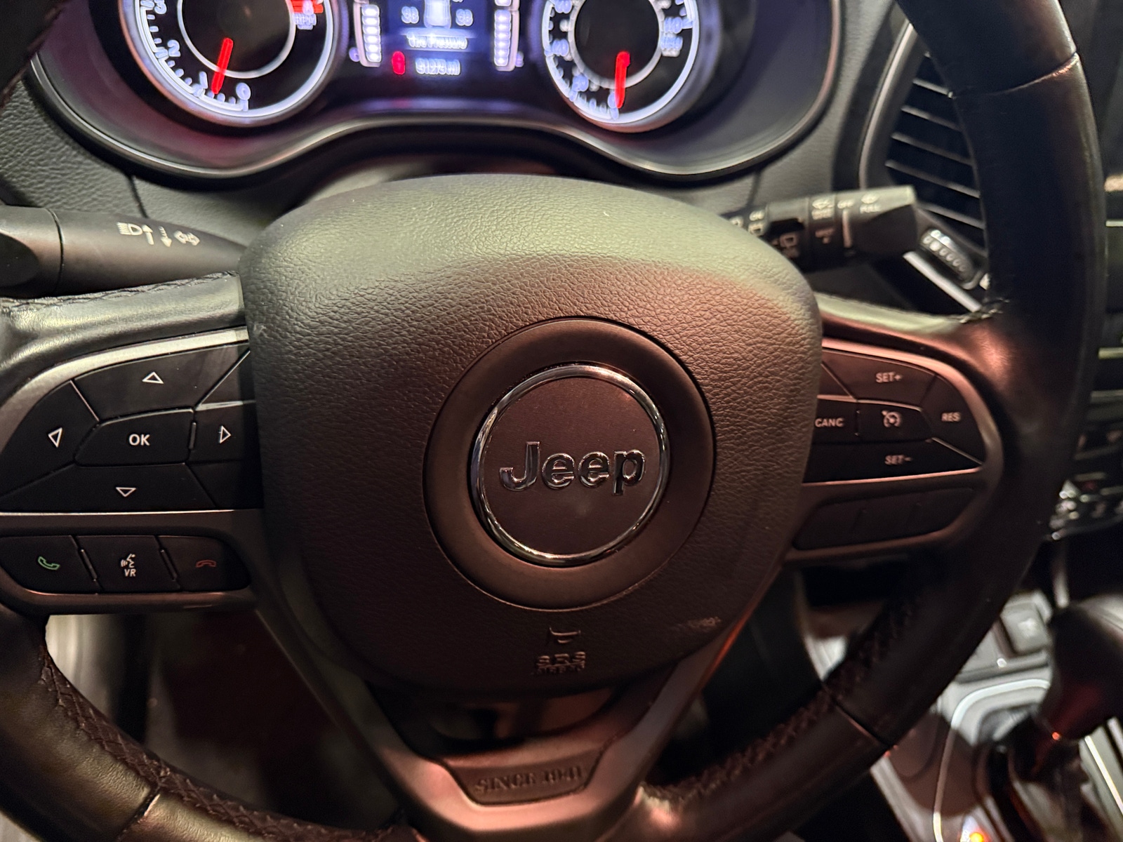 Thumbnail: 2020 Jeep Cherokee - 4