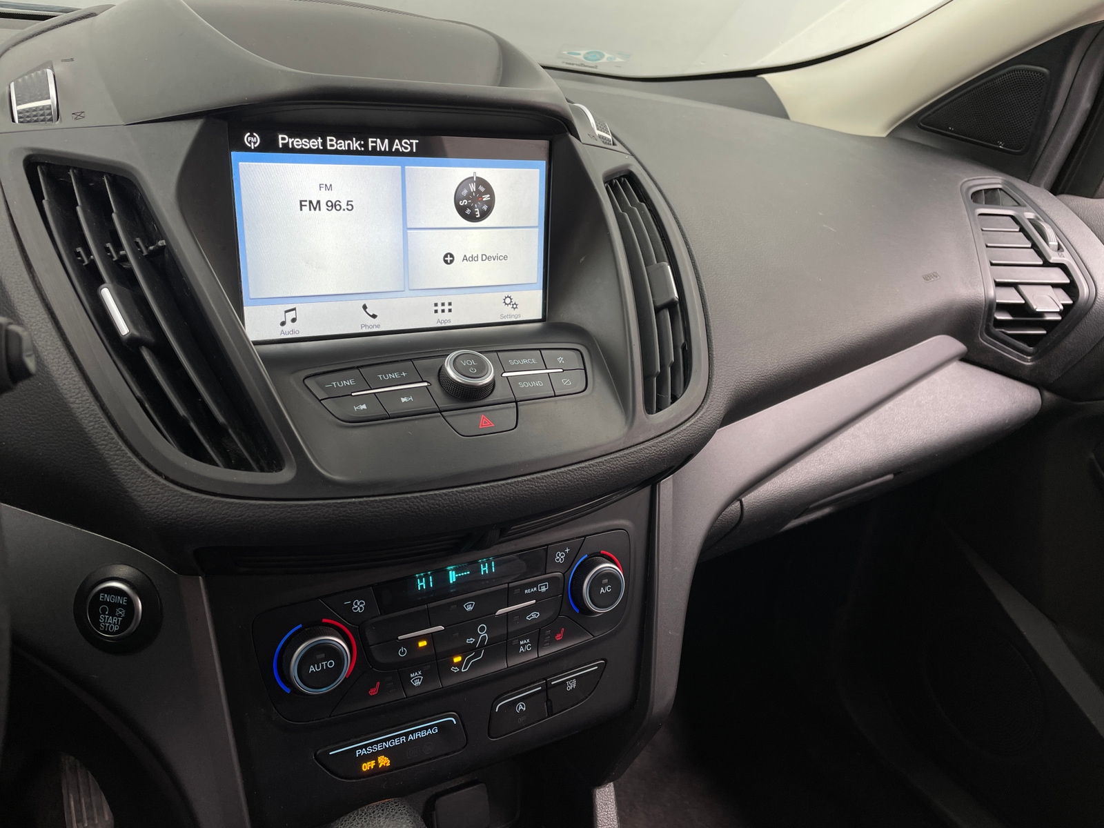 Thumbnail: 2019 Ford Escape - 4