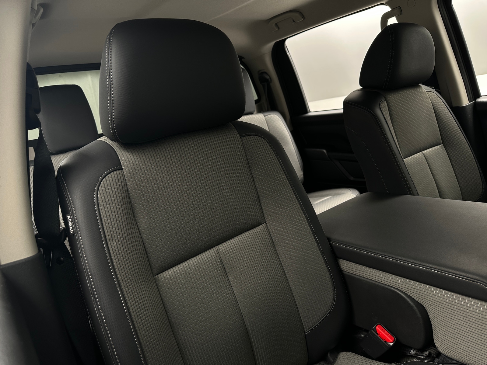 Thumbnail: 2019 Nissan Titan - 2