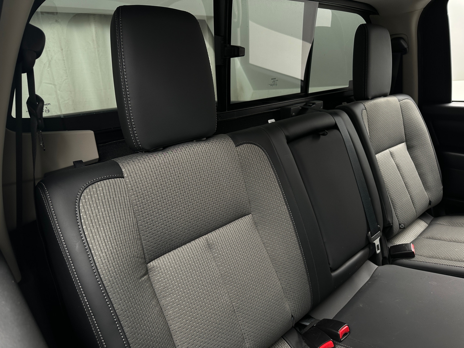 Thumbnail: 2019 Nissan Titan - 6