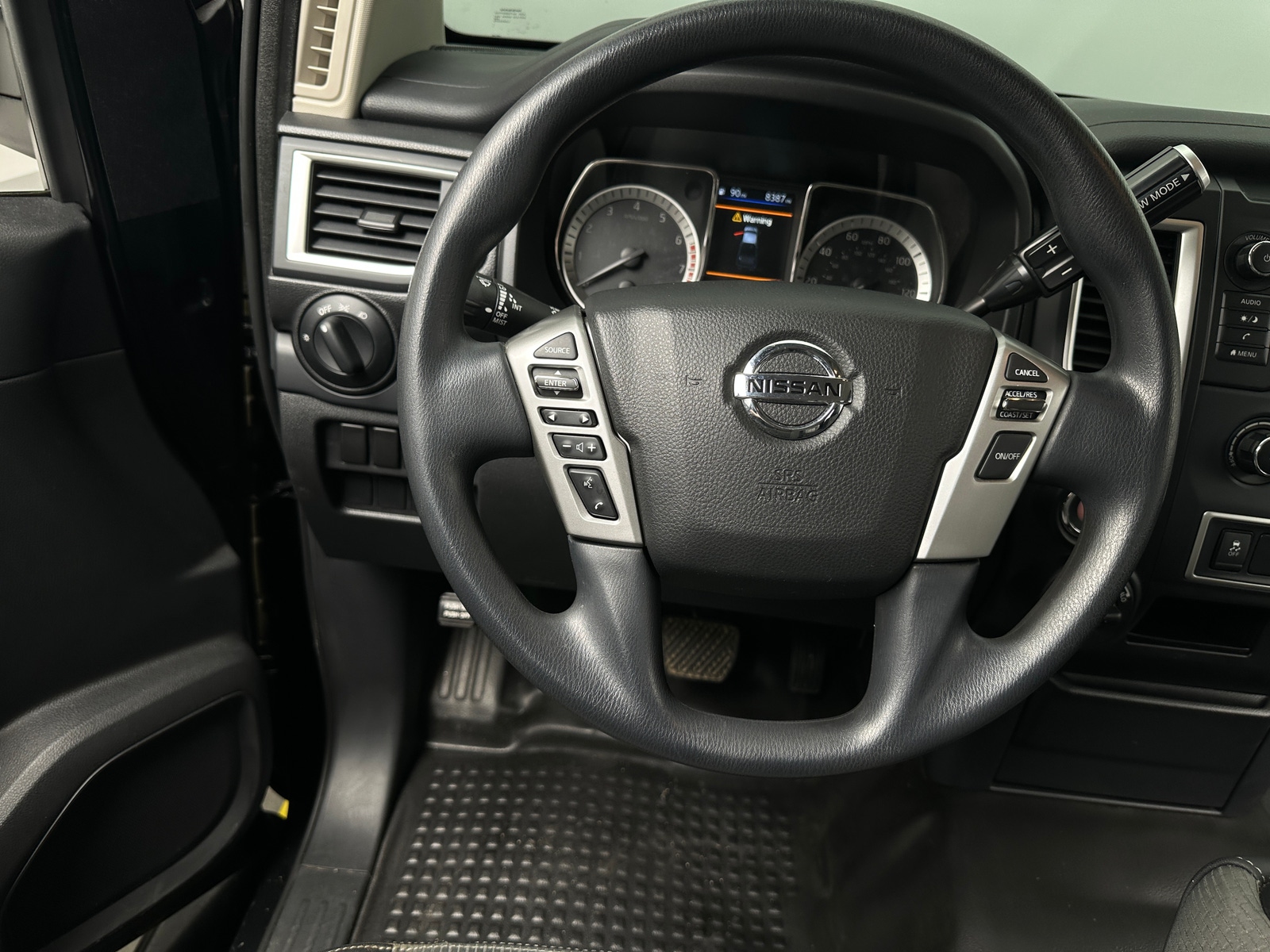 Thumbnail: 2019 Nissan Titan - 5