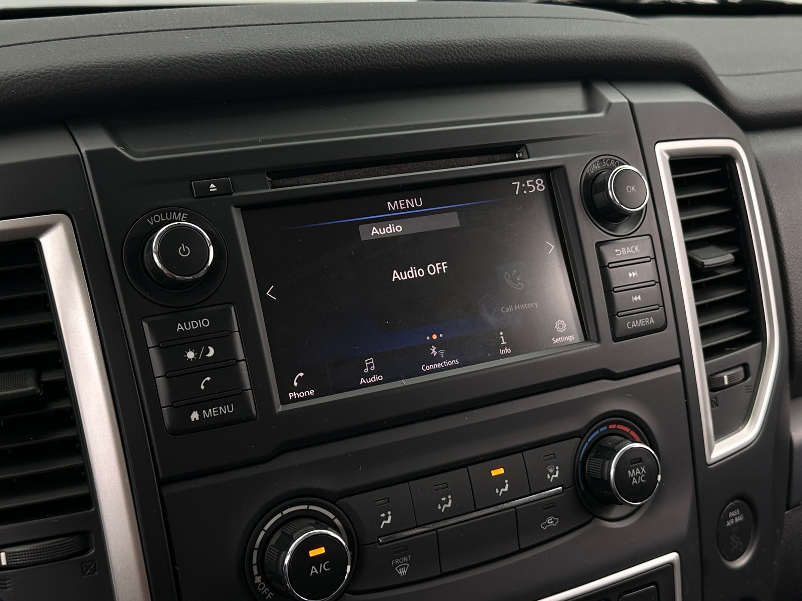 Thumbnail: 2019 Nissan Titan - 4