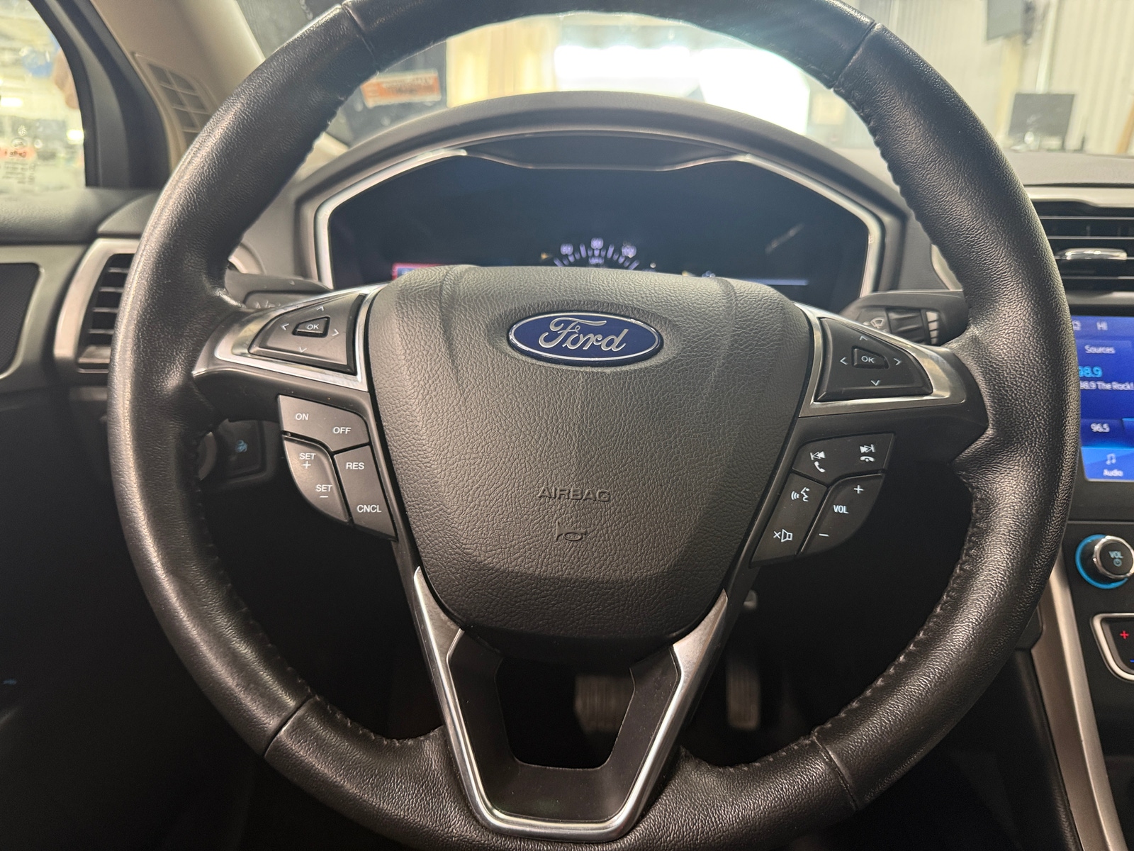 Thumbnail: 2020 Ford Fusion - 4