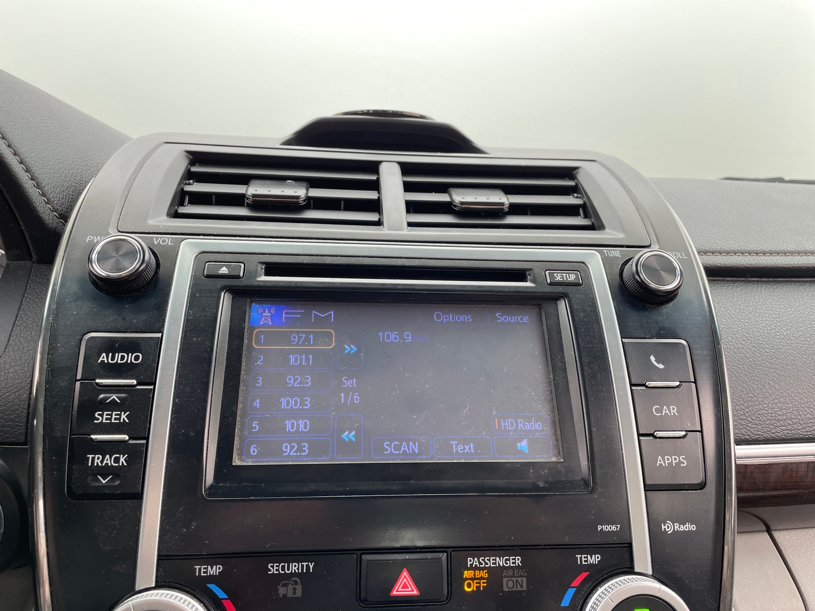 Thumbnail: 2012 Toyota Camry - 4