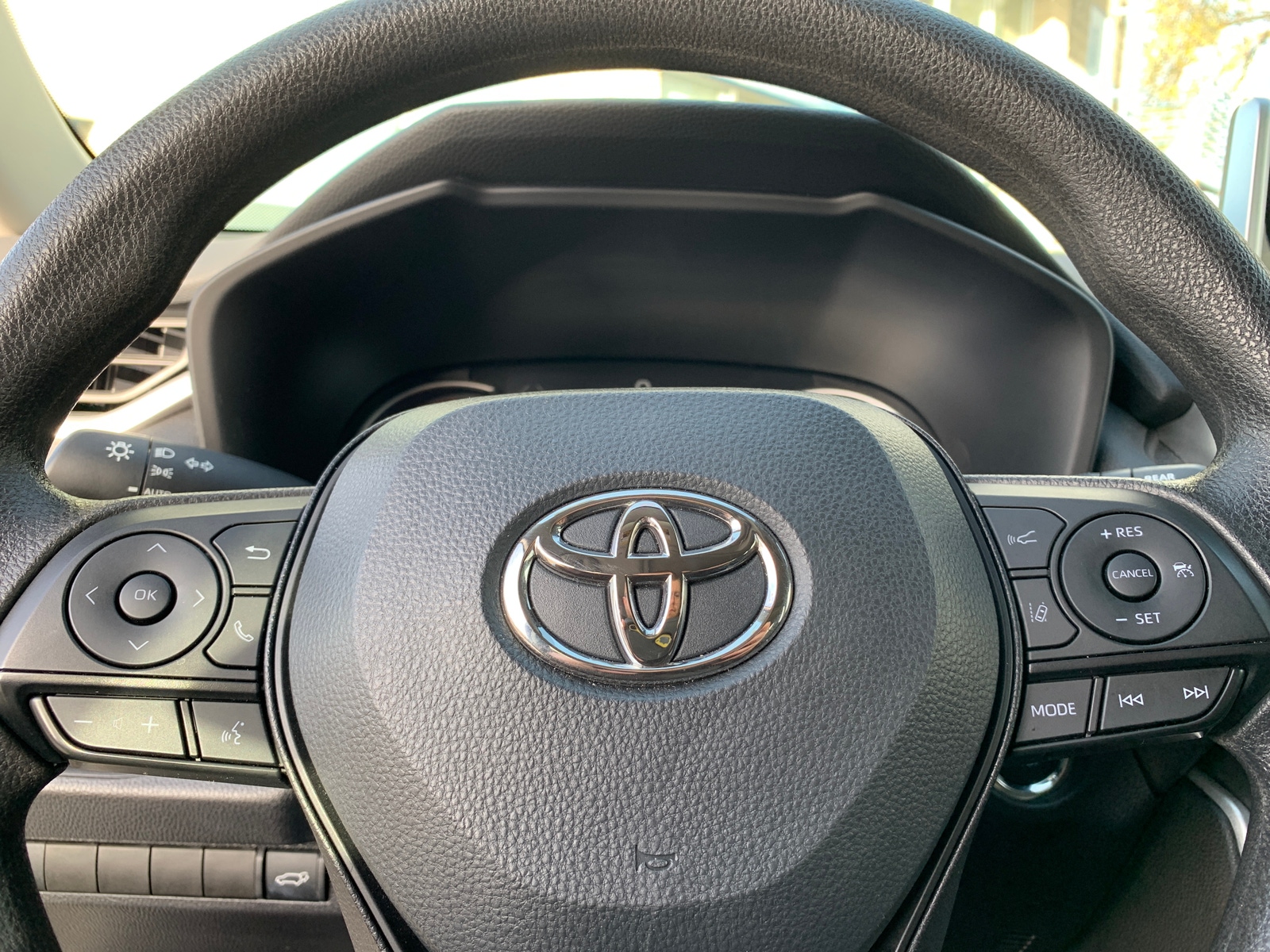 Thumbnail: 2025 Toyota RAV4 - 5