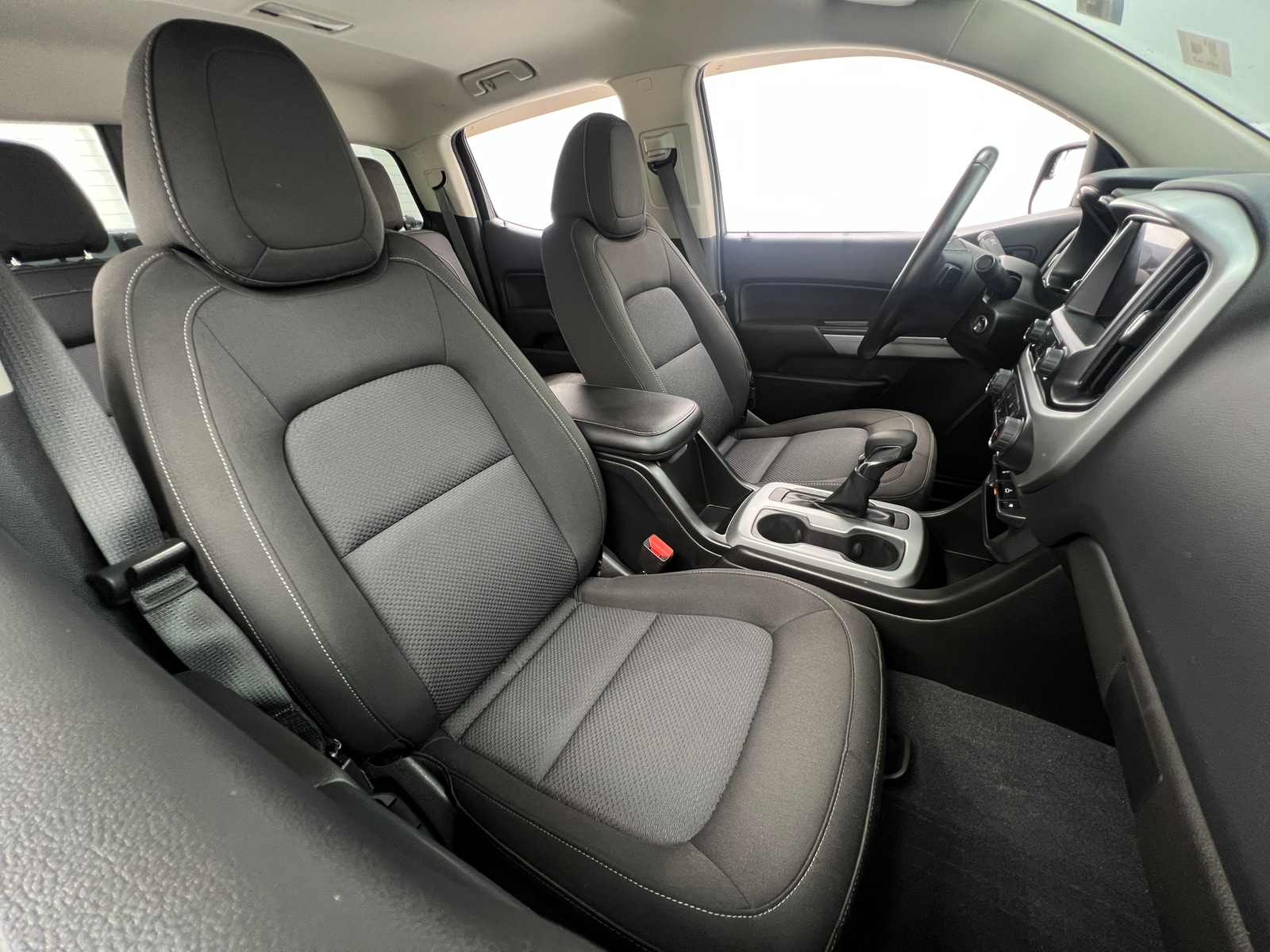 Thumbnail: 2022 Chevrolet Colorado - 2