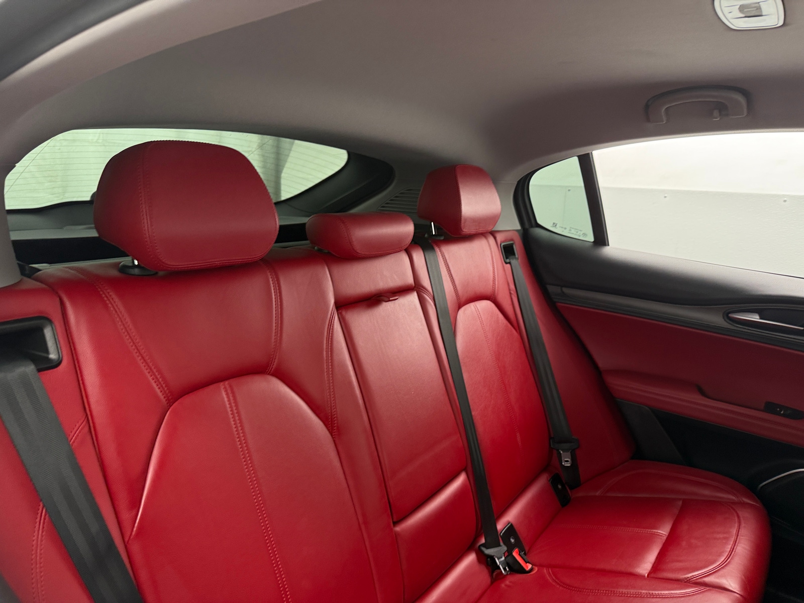 Thumbnail: 2019 Alfa Romeo Stelvio - 6