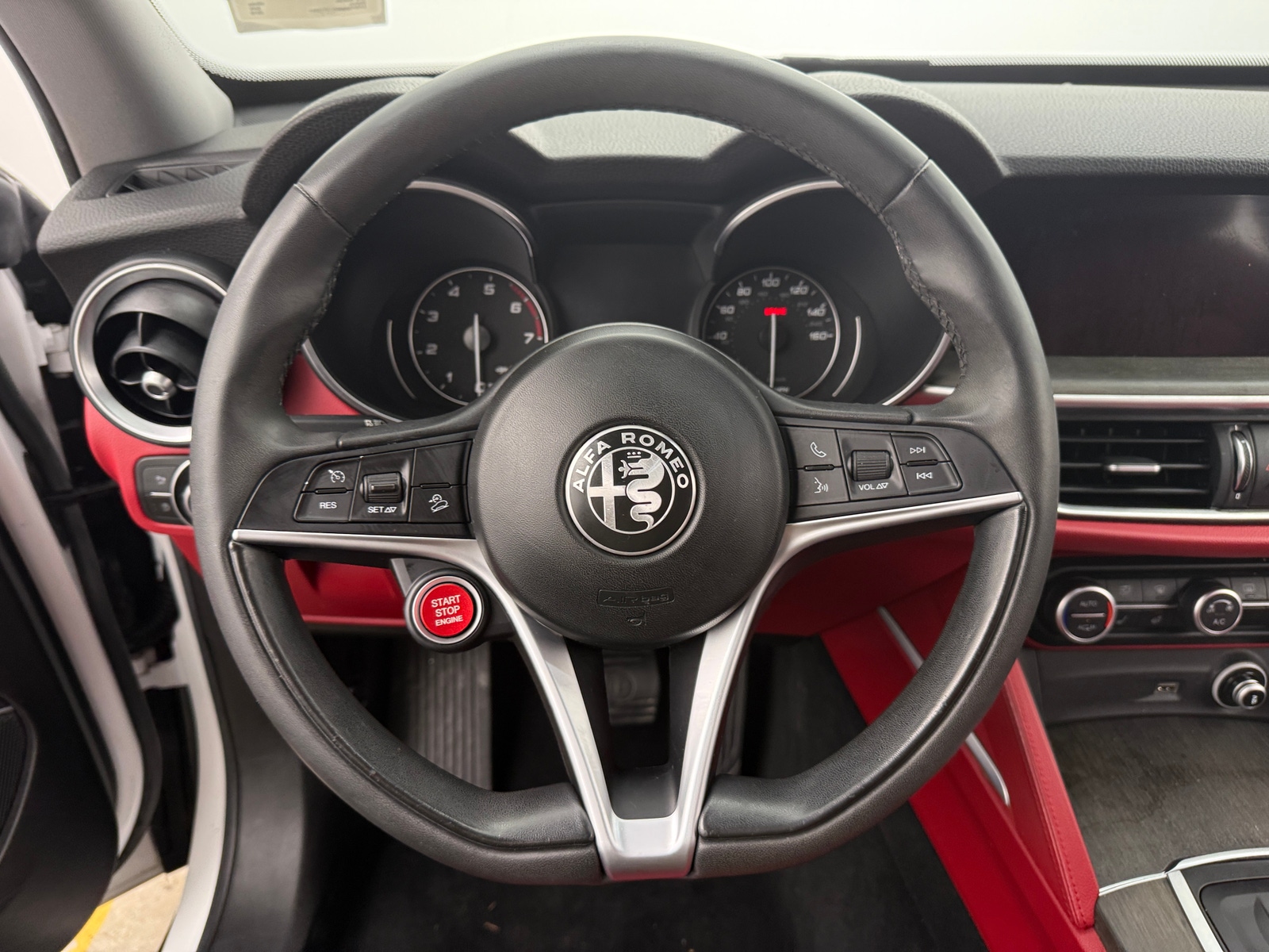 Thumbnail: 2019 Alfa Romeo Stelvio - 5