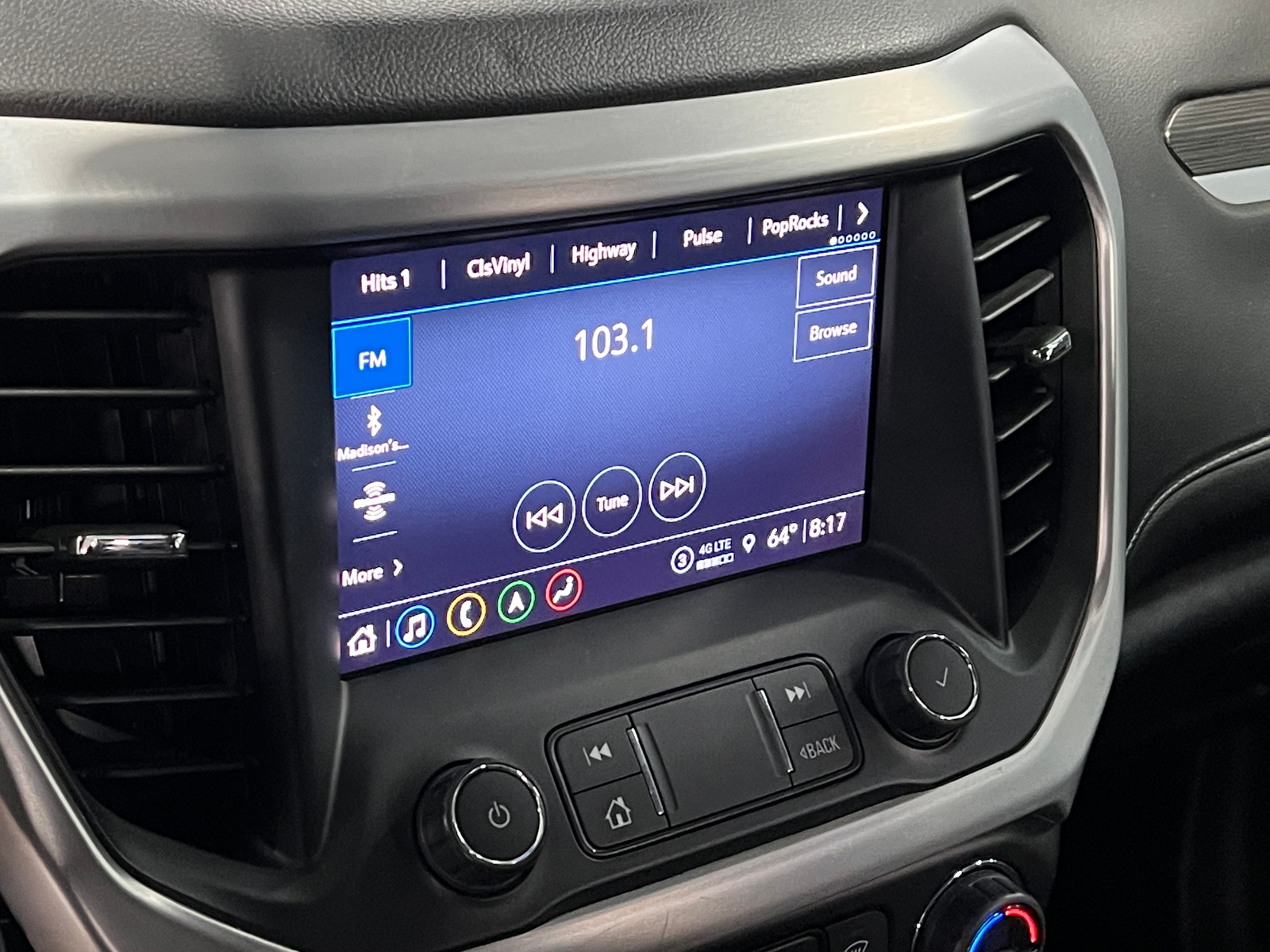 Thumbnail: 2022 GMC Acadia - 3