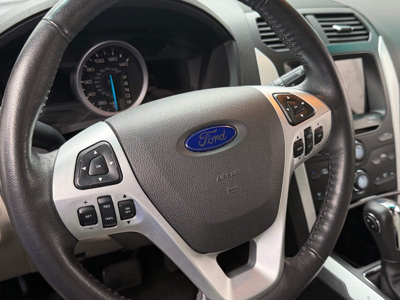 Thumbnail: 2014 Ford Explorer - 4