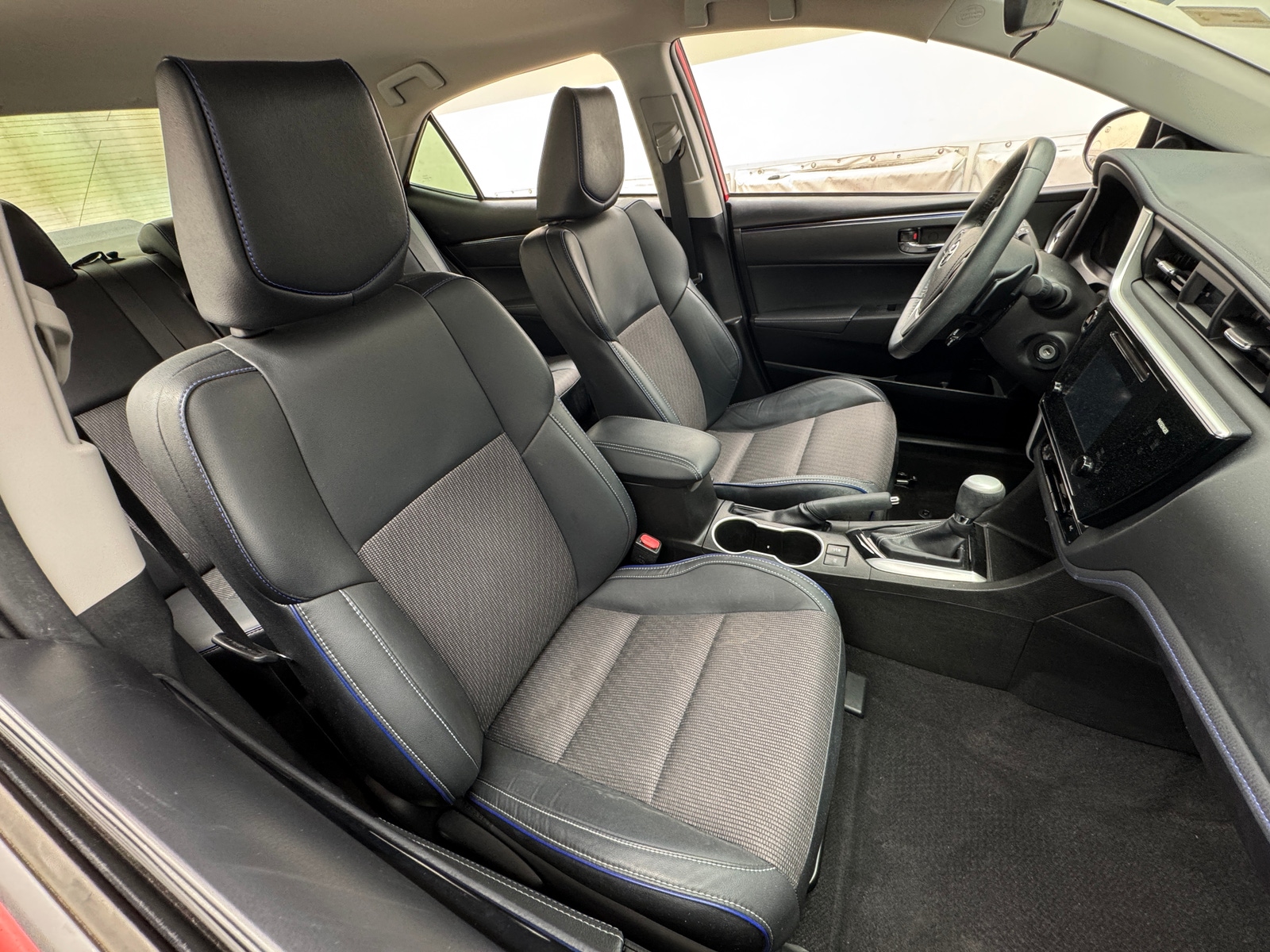 Thumbnail: 2017 Toyota Corolla - 2