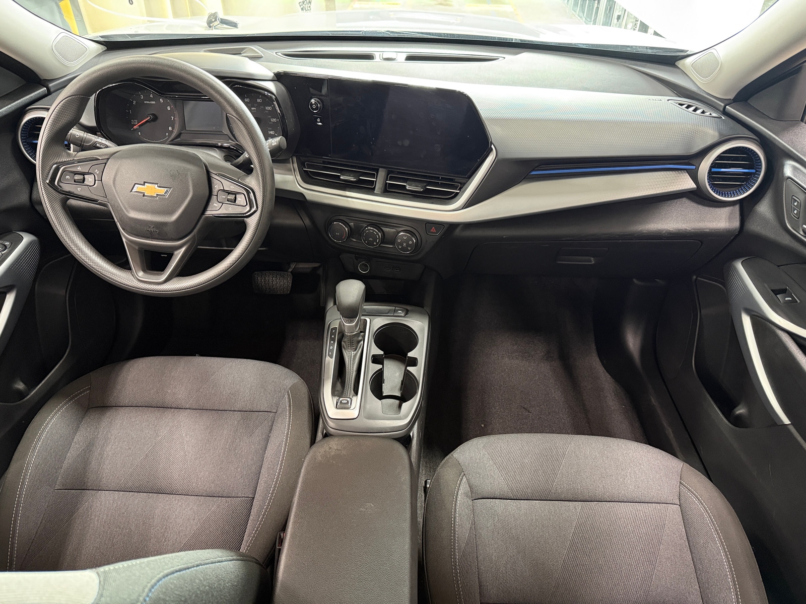 Thumbnail: 2025 Chevrolet Trax - 3