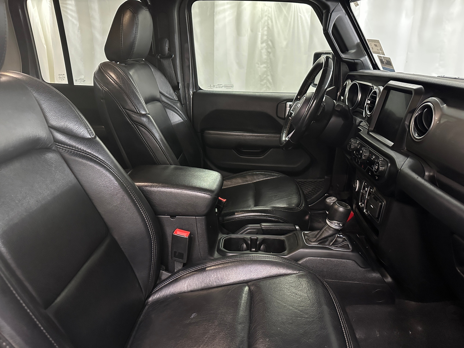 Thumbnail: 2020 Jeep Gladiator - 2