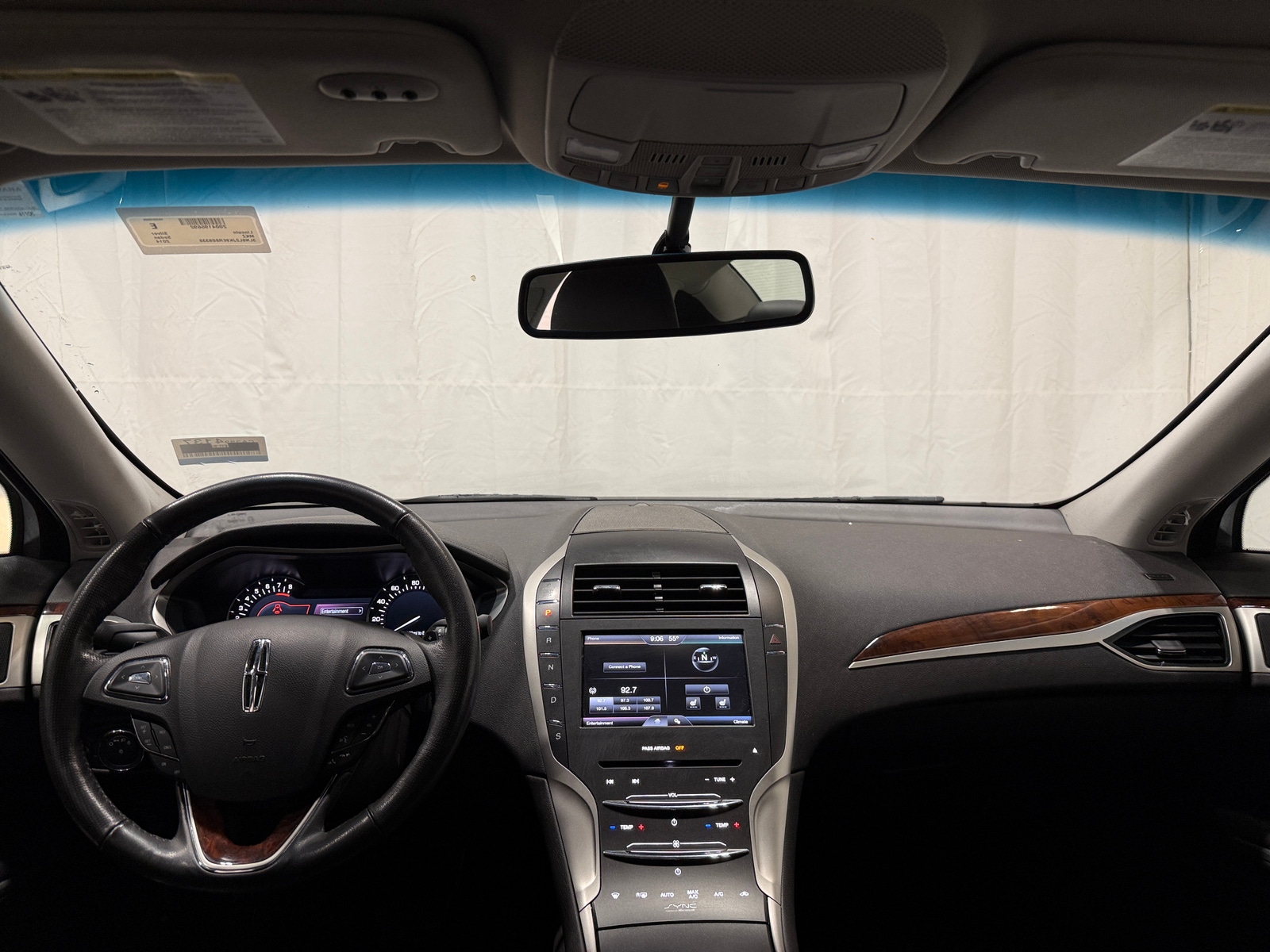 Thumbnail: 2014 Lincoln MKZ - 2