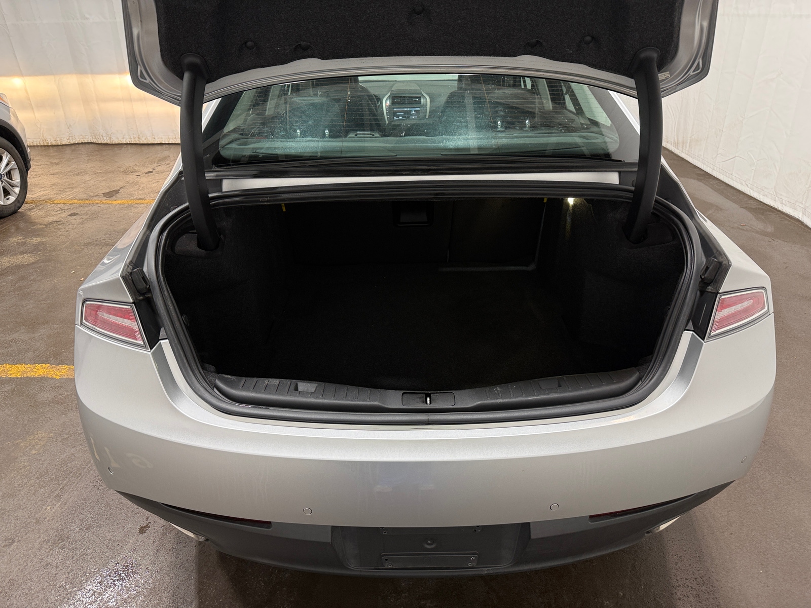 Thumbnail: 2014 Lincoln MKZ - 6