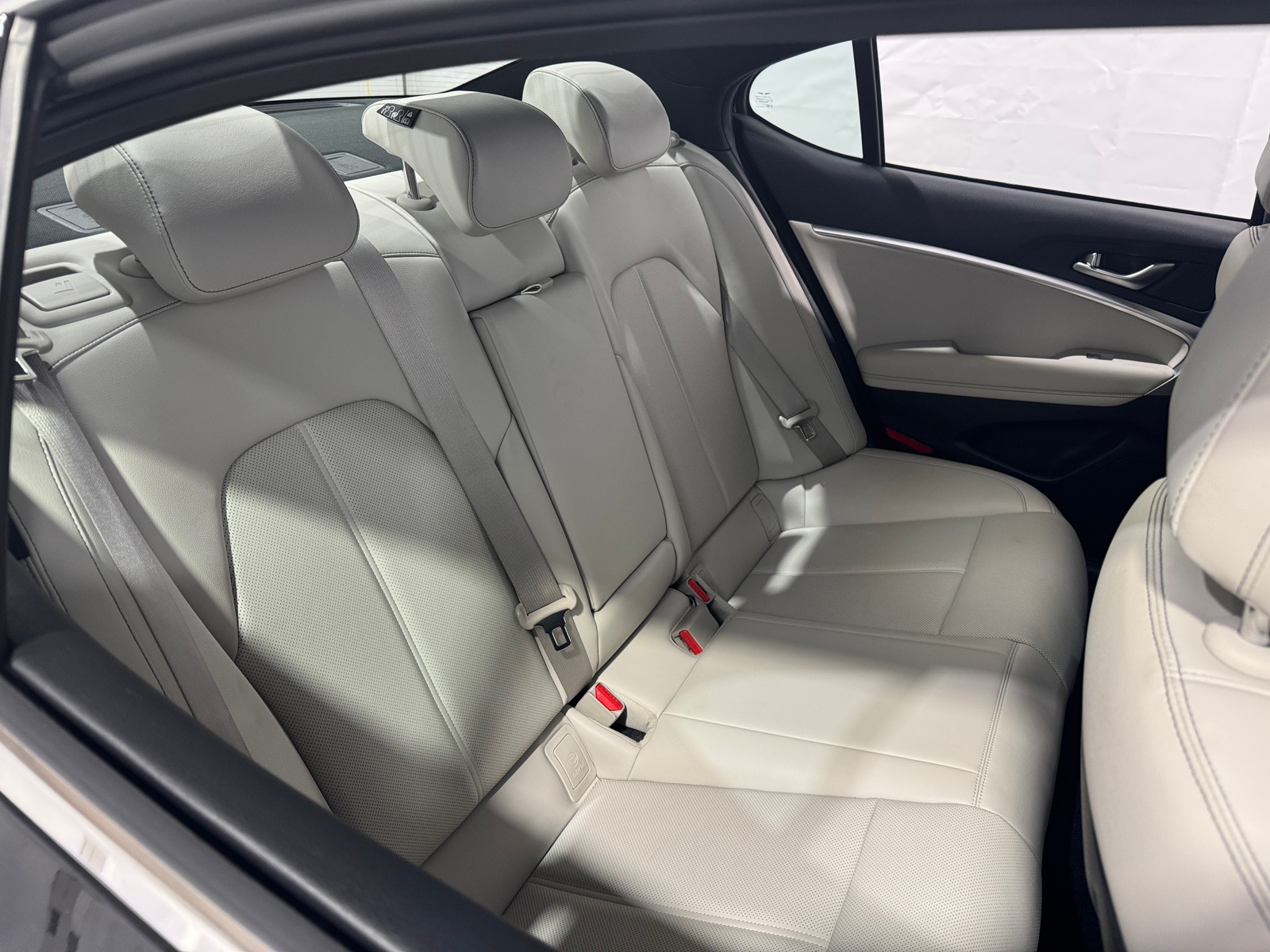 Thumbnail: 2025 Genesis G70 - 6