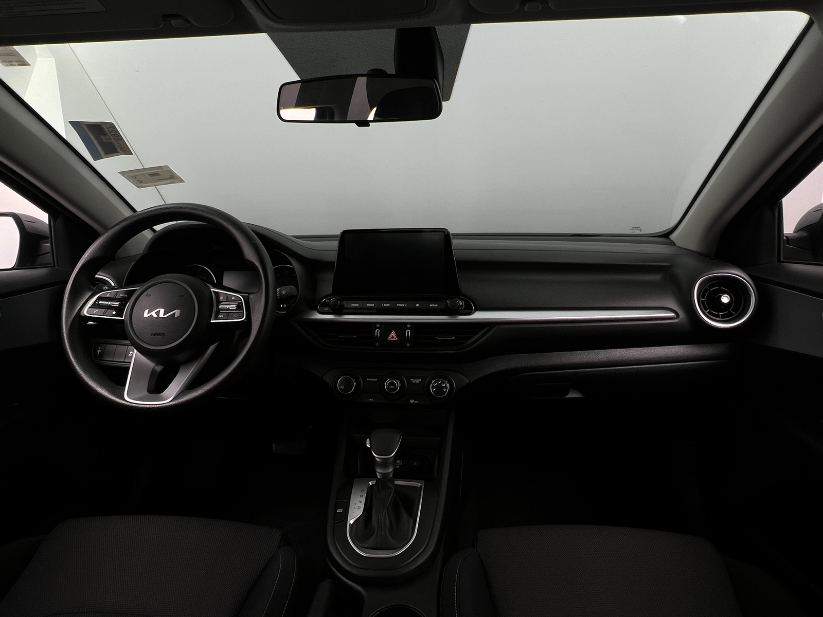 Thumbnail: 2024 Kia Forte - 3