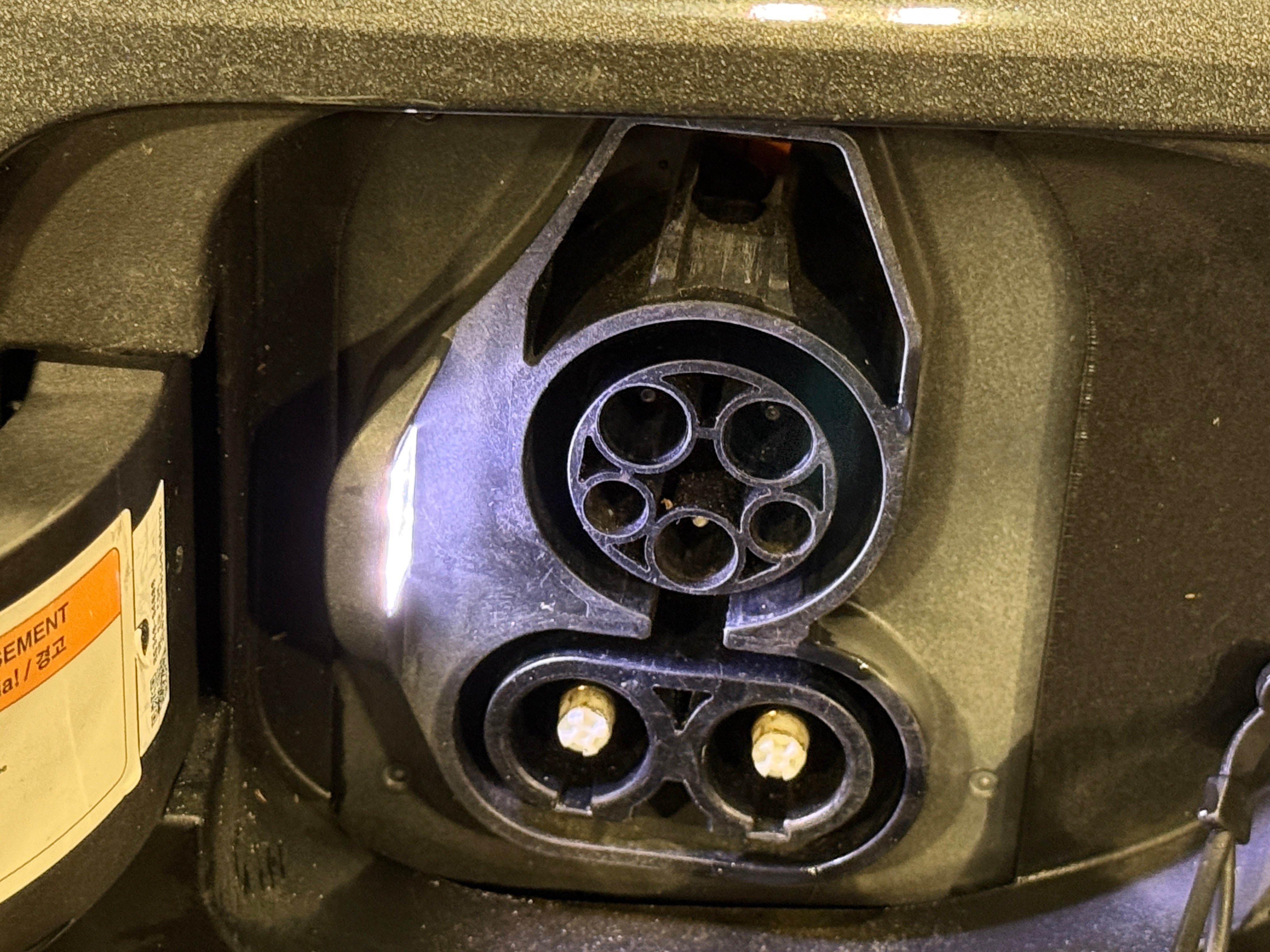 Used 2021 Kia Niro EX with VIN KNDCC3LG0M5102938 for sale in Oak Creek, WI