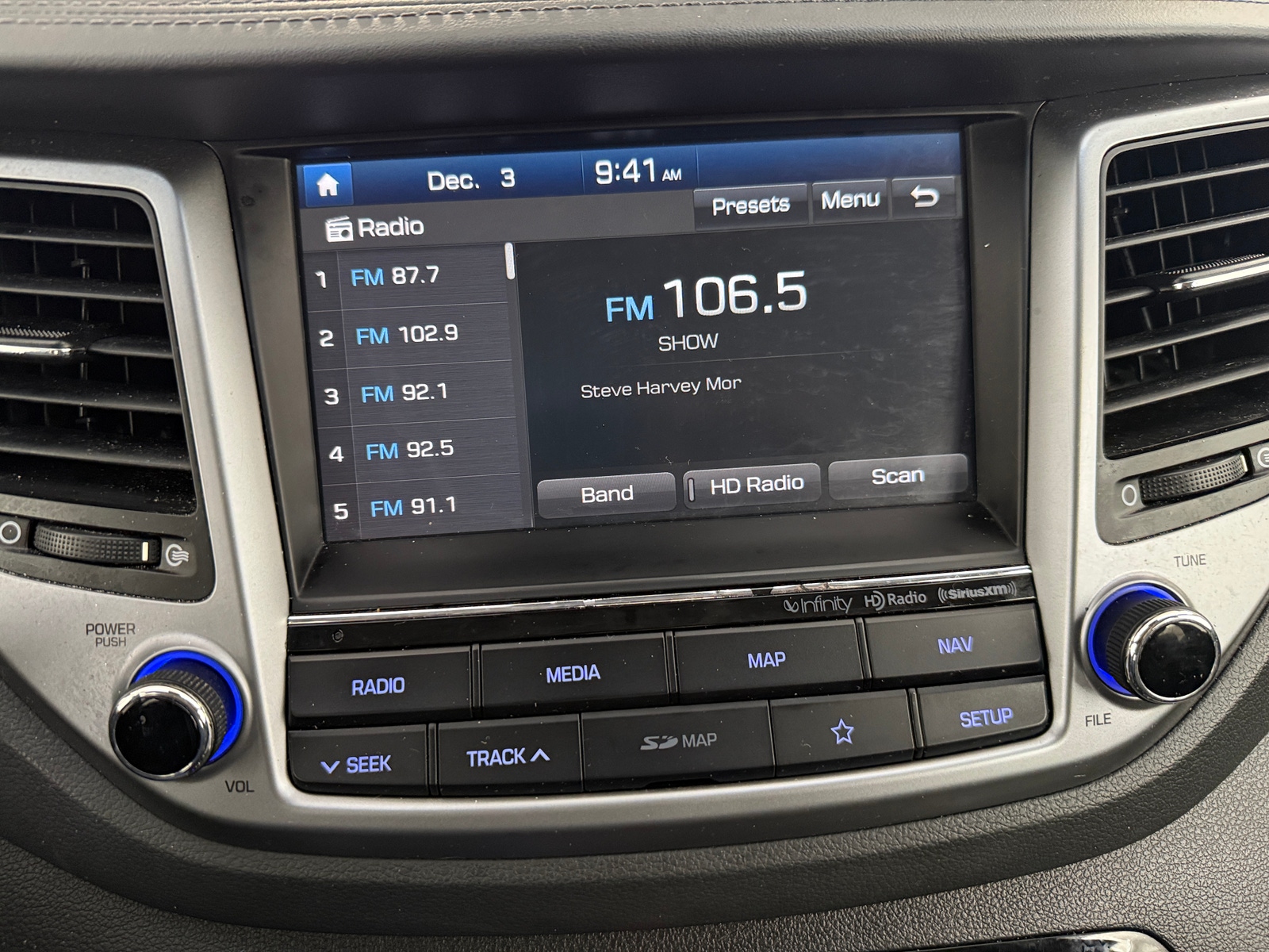 Thumbnail: 2018 Hyundai Tucson - 3