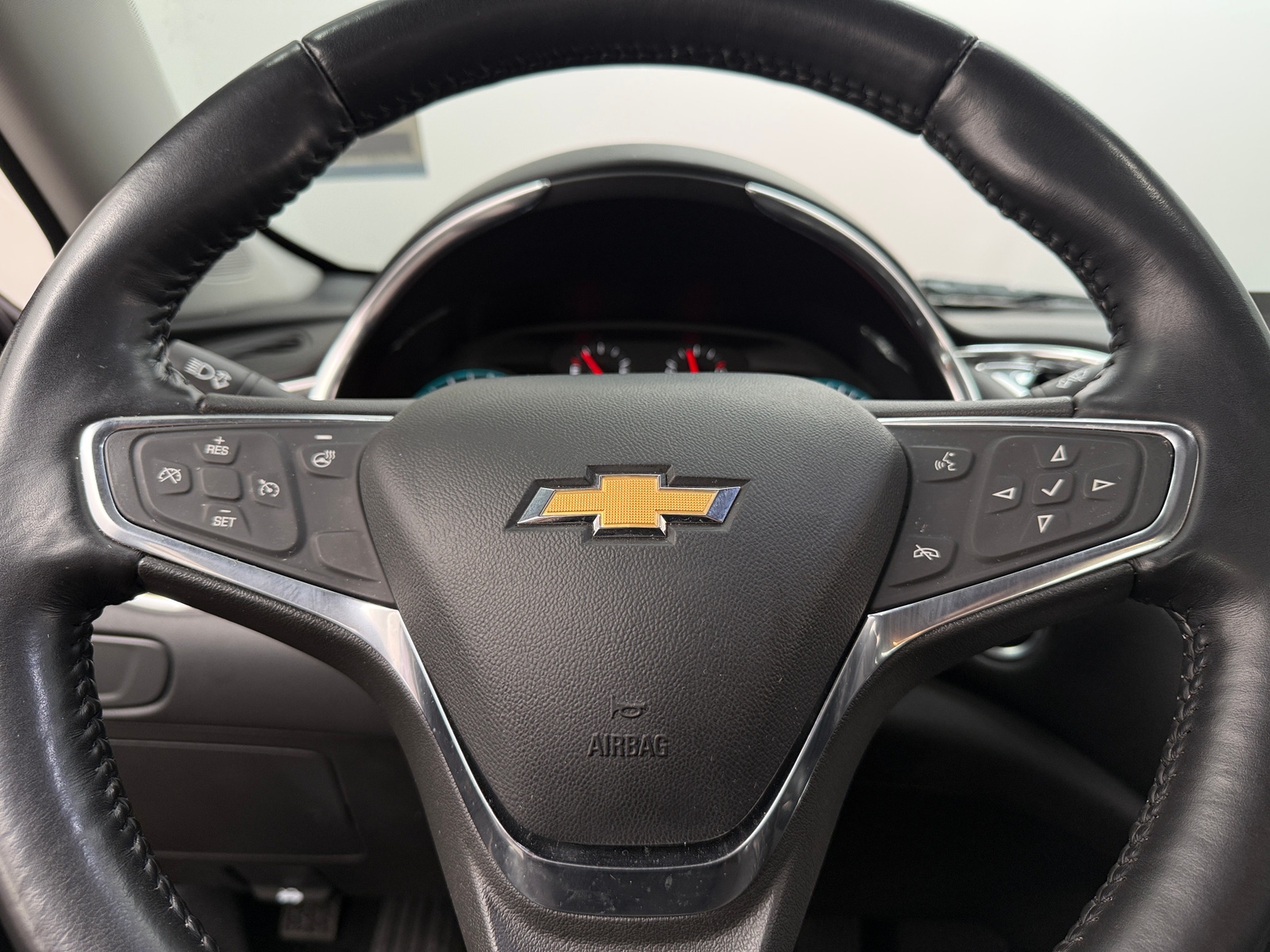 Thumbnail: 2021 Chevrolet Malibu - 4