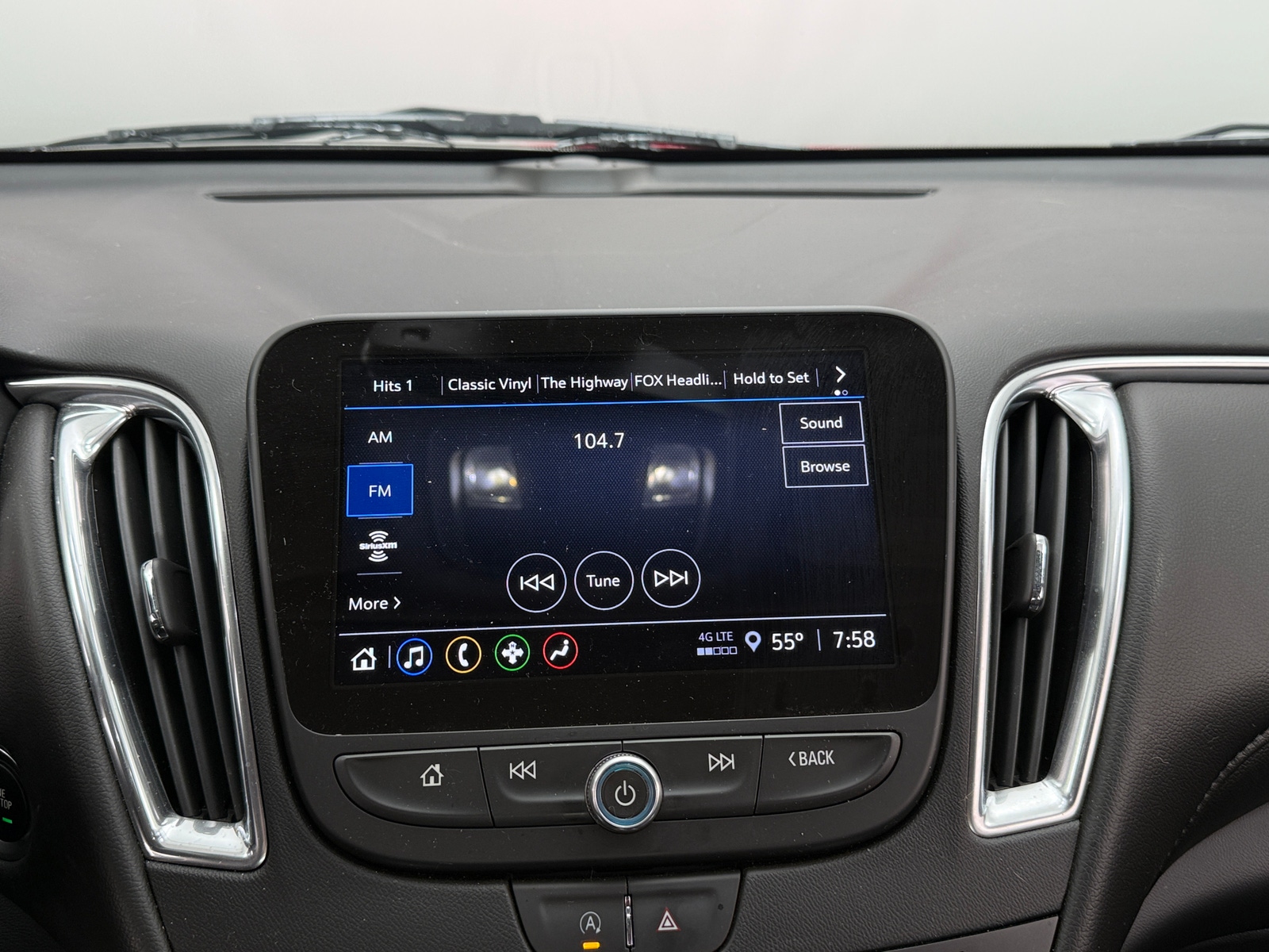 Thumbnail: 2021 Chevrolet Malibu - 3