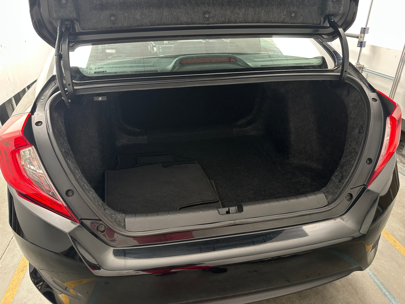 Thumbnail: 2017 Honda Civic - 7