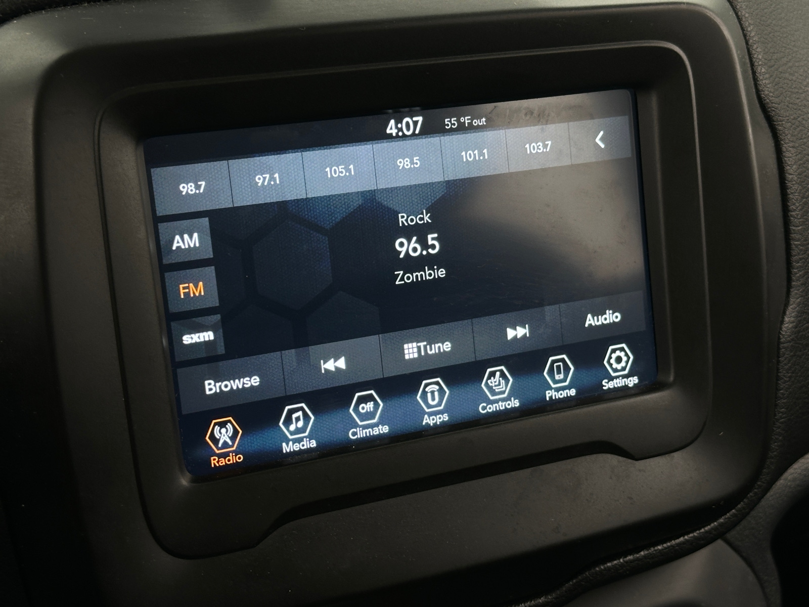 Thumbnail: 2020 Jeep Renegade - 4