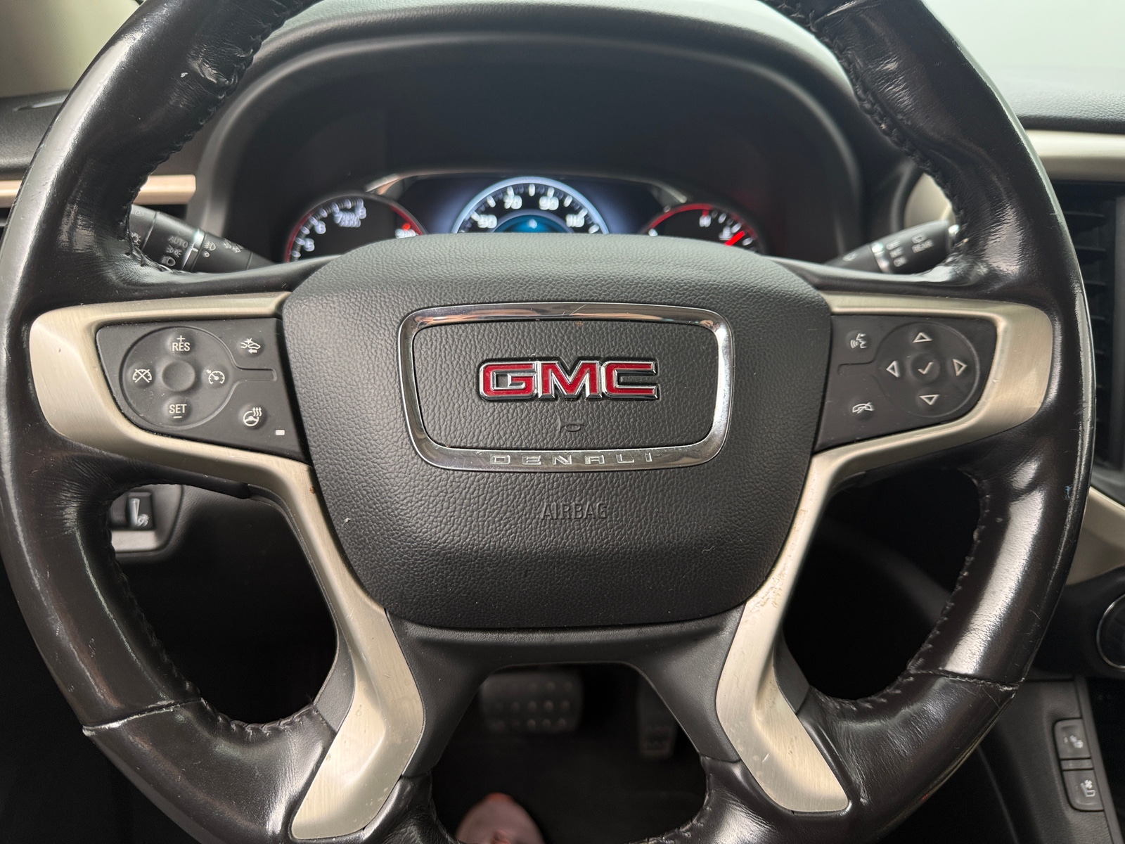Thumbnail: 2019 GMC Acadia - 4