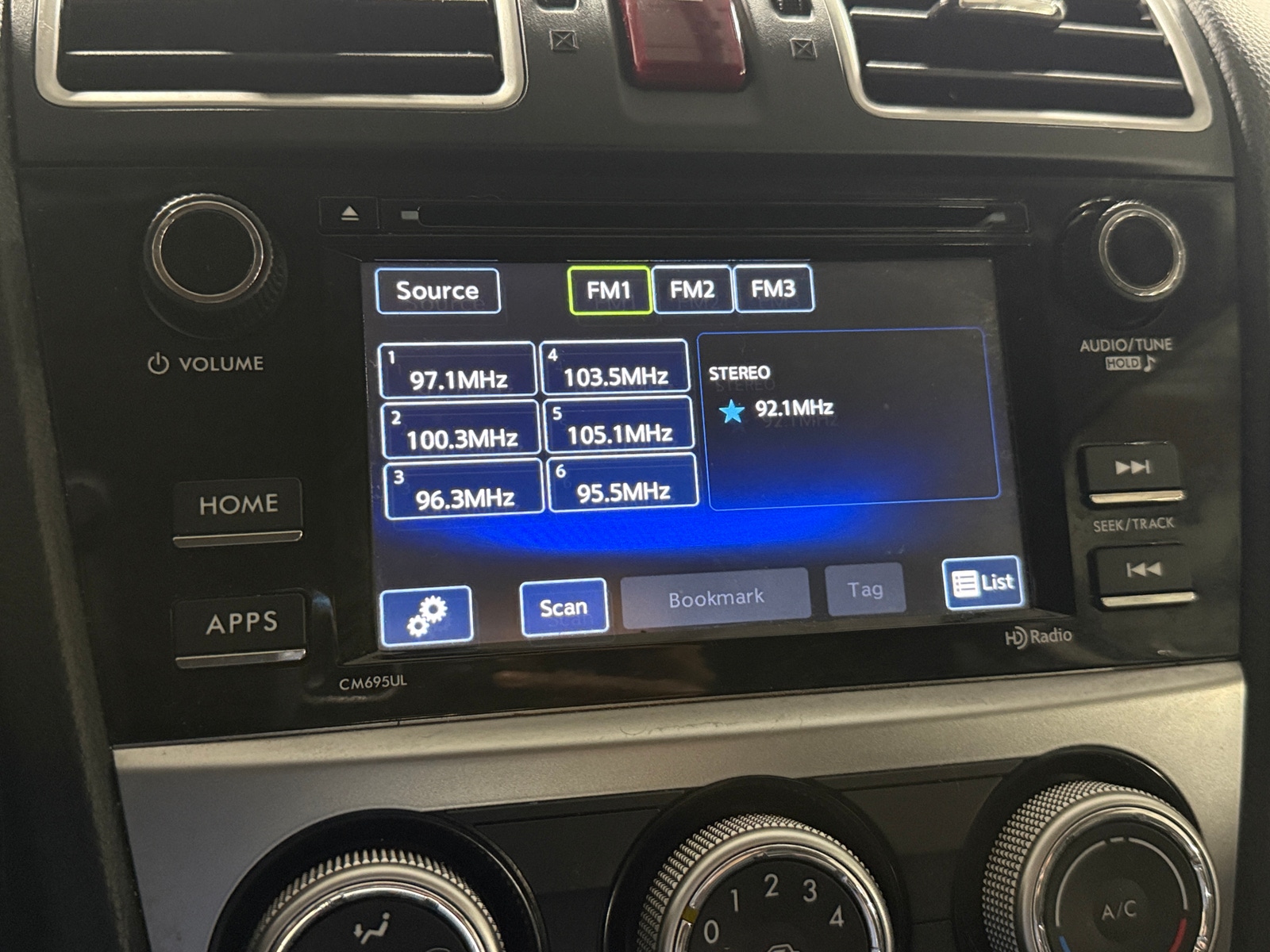 Thumbnail: 2017 Subaru Crosstrek - 4