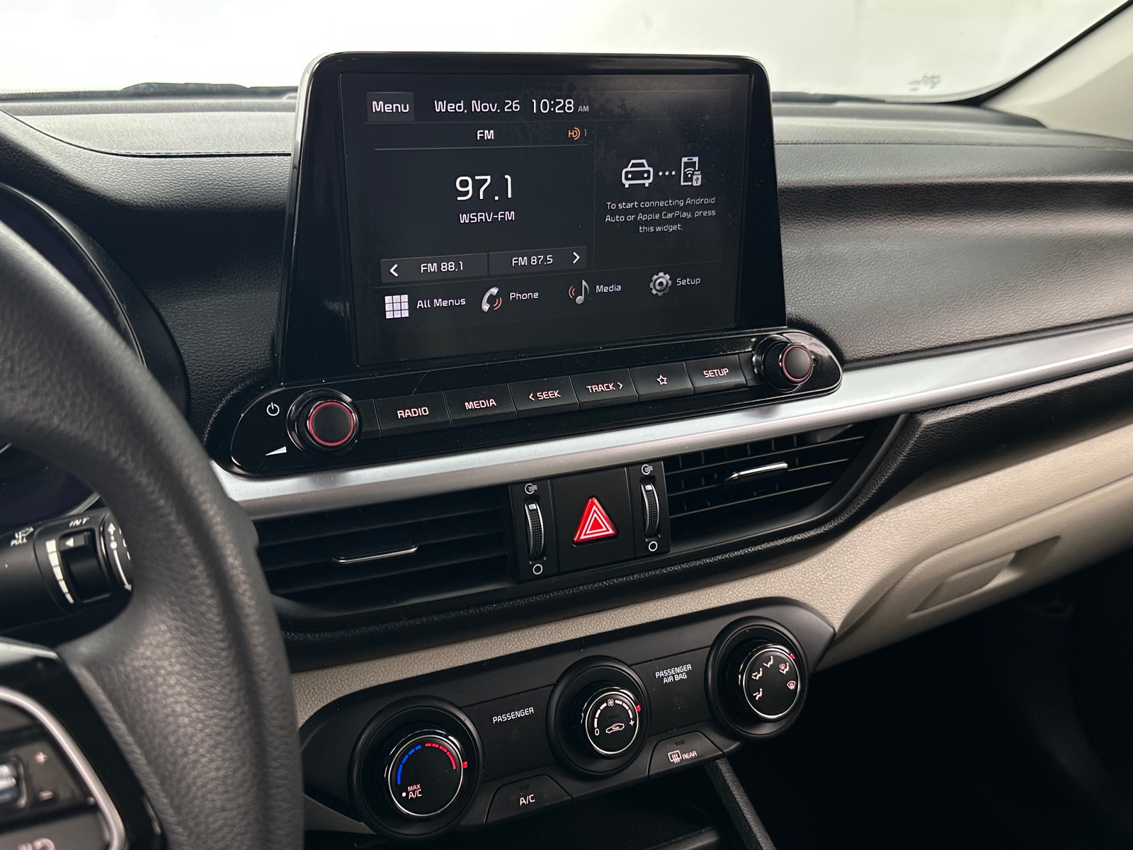 Thumbnail: 2023 Kia Forte - 4