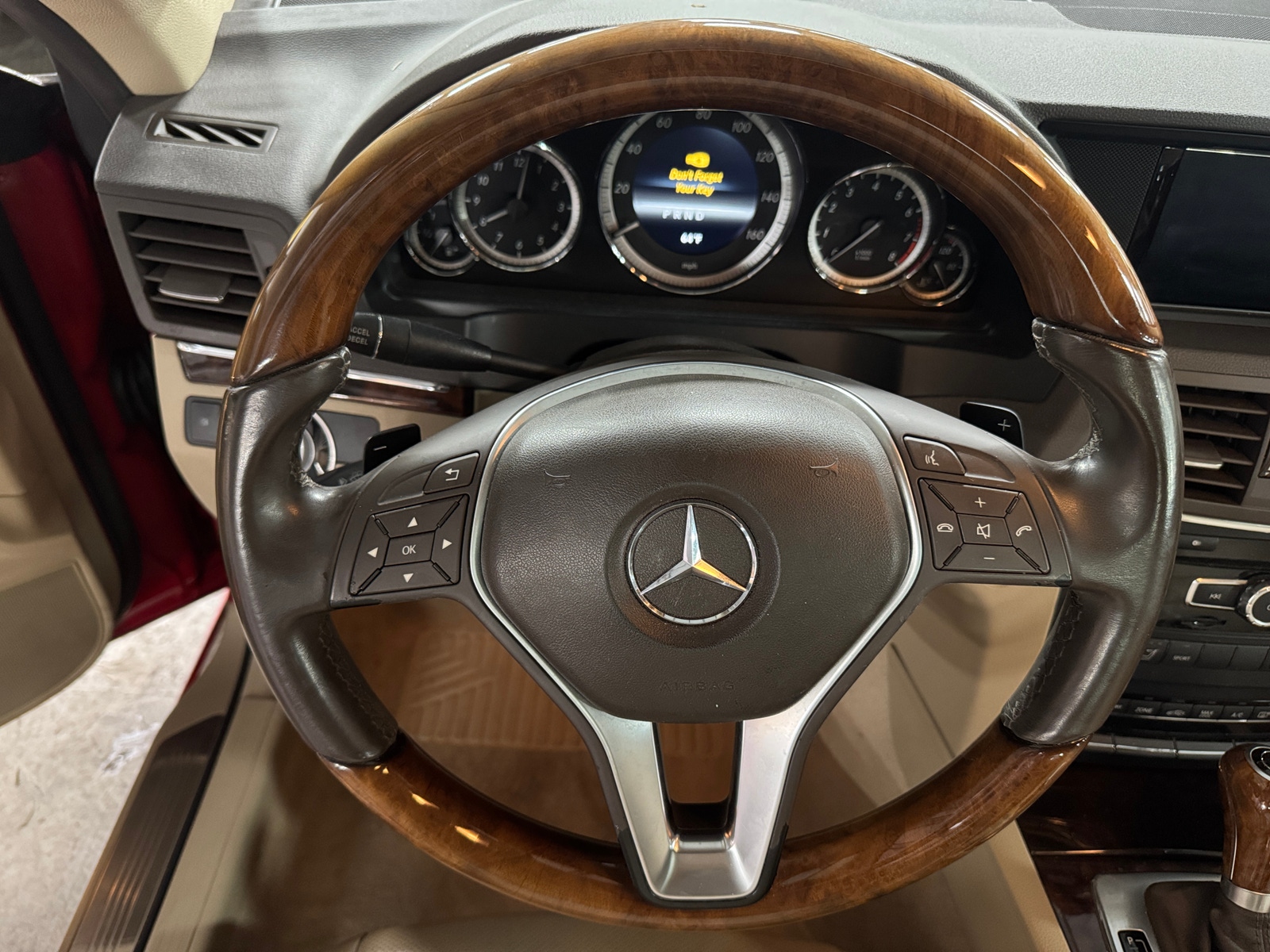 Thumbnail: 2013 Mercedes-Benz E-Class - 4