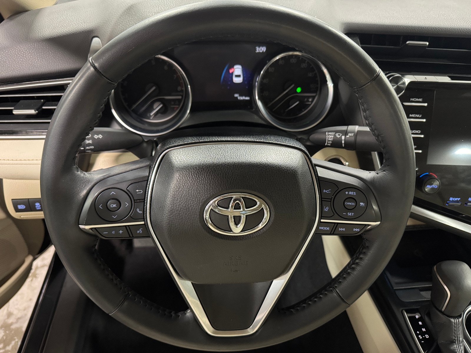 Thumbnail: 2019 Toyota Camry - 4