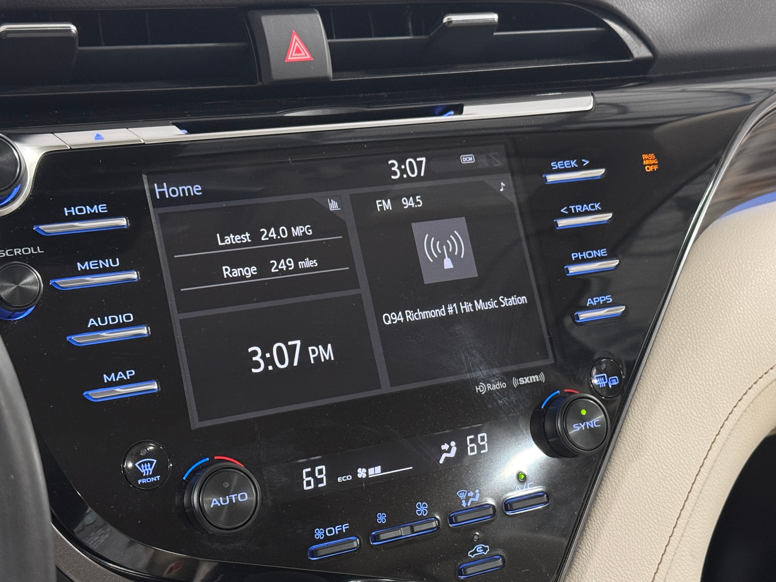 Thumbnail: 2019 Toyota Camry - 3