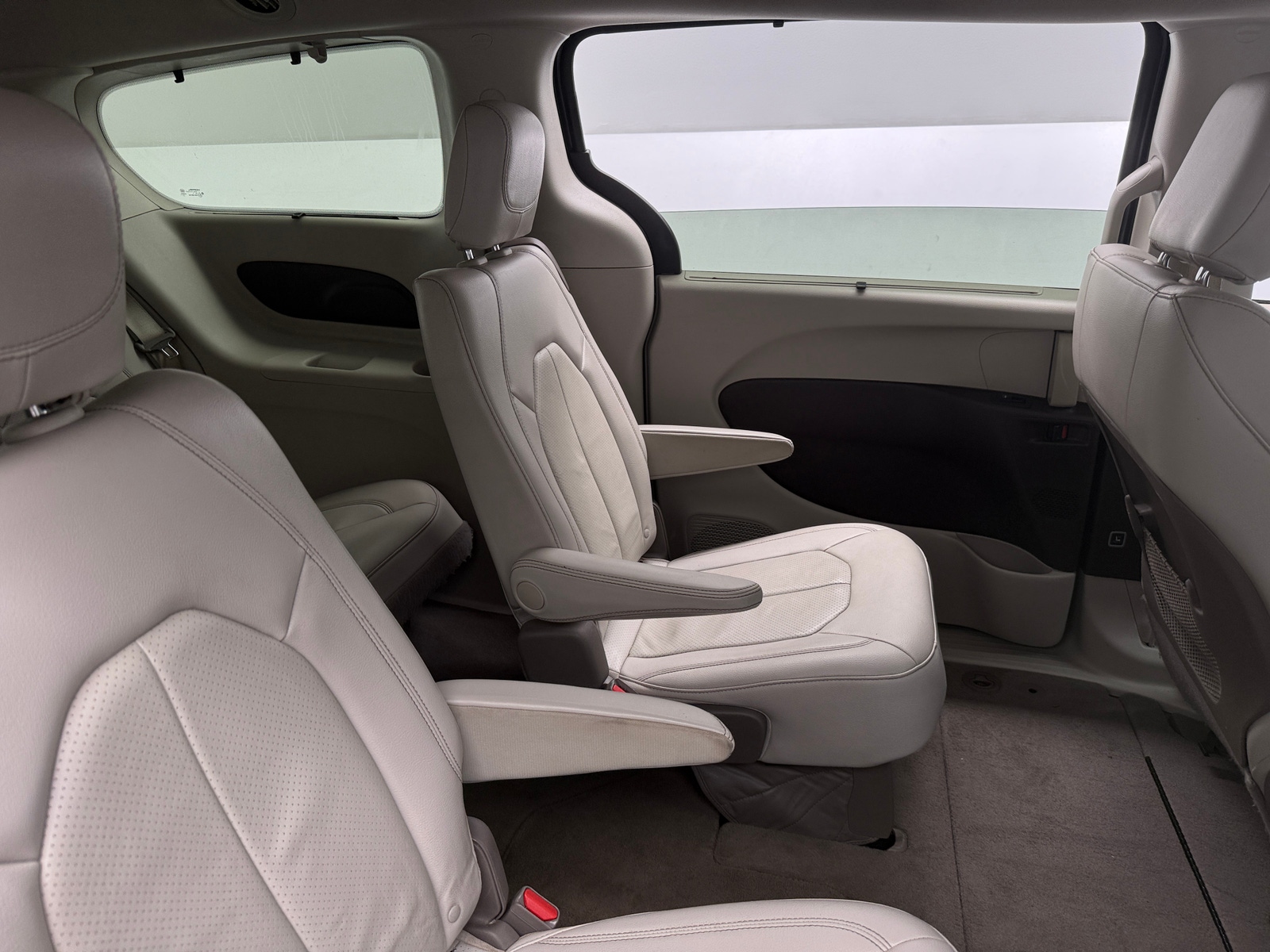 Thumbnail: 2020 Chrysler Pacifica - 5