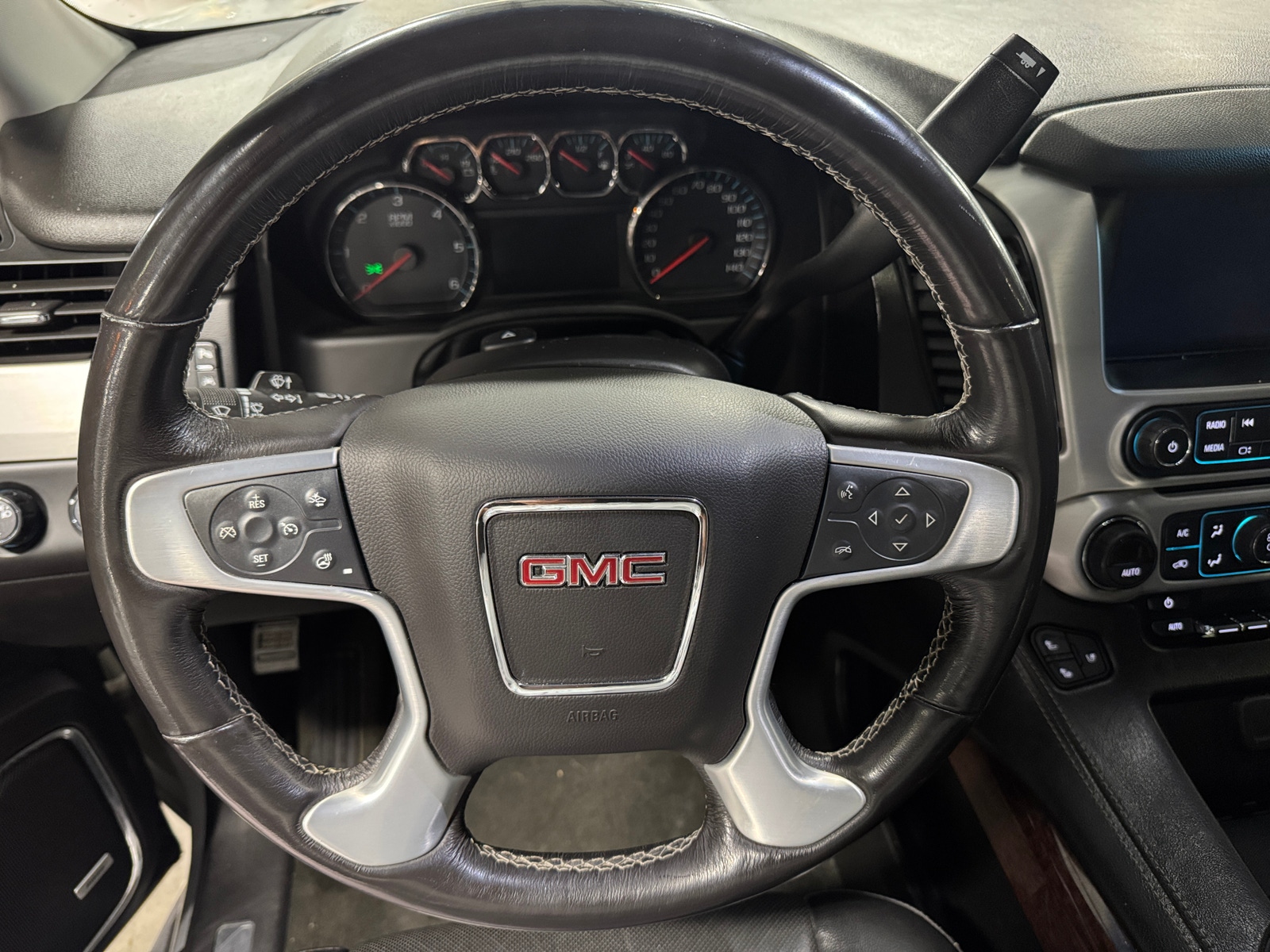 Thumbnail: 2018 GMC Yukon - 4