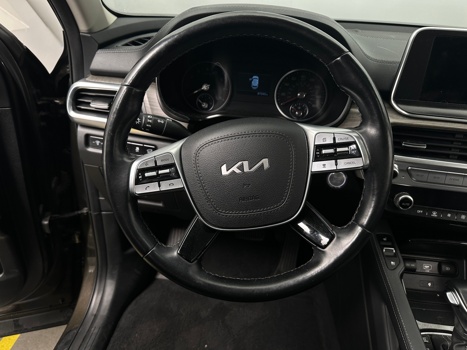 Thumbnail: 2022 Kia Telluride - 4