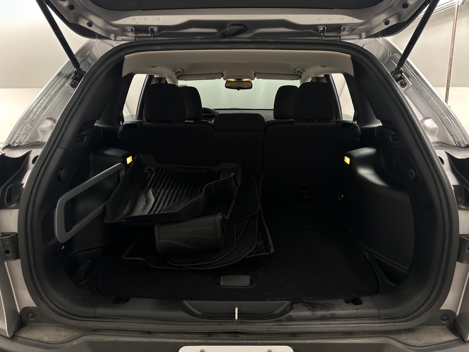 Thumbnail: 2017 Jeep Cherokee - 7