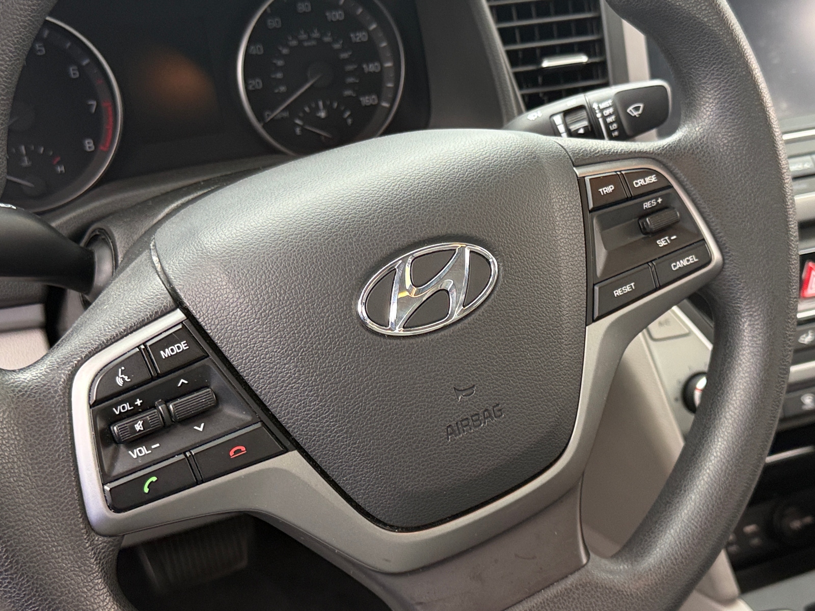 Thumbnail: 2017 Hyundai Elantra - 5